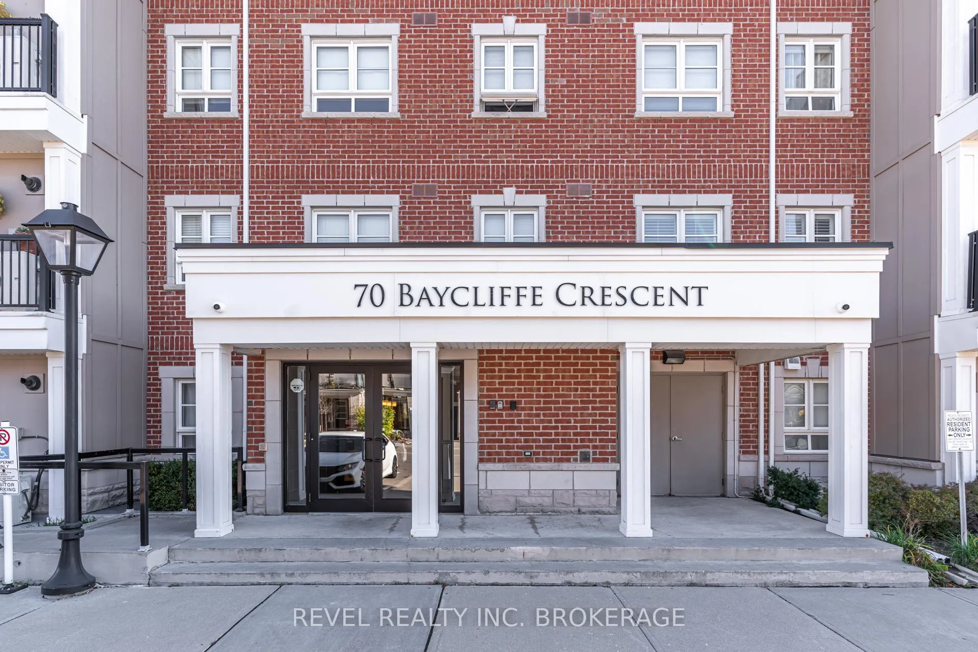 Photo 2 of Unit 401B, 70 Baycliffe Crescent, Brampton, Northwest Brampton — HOMEH