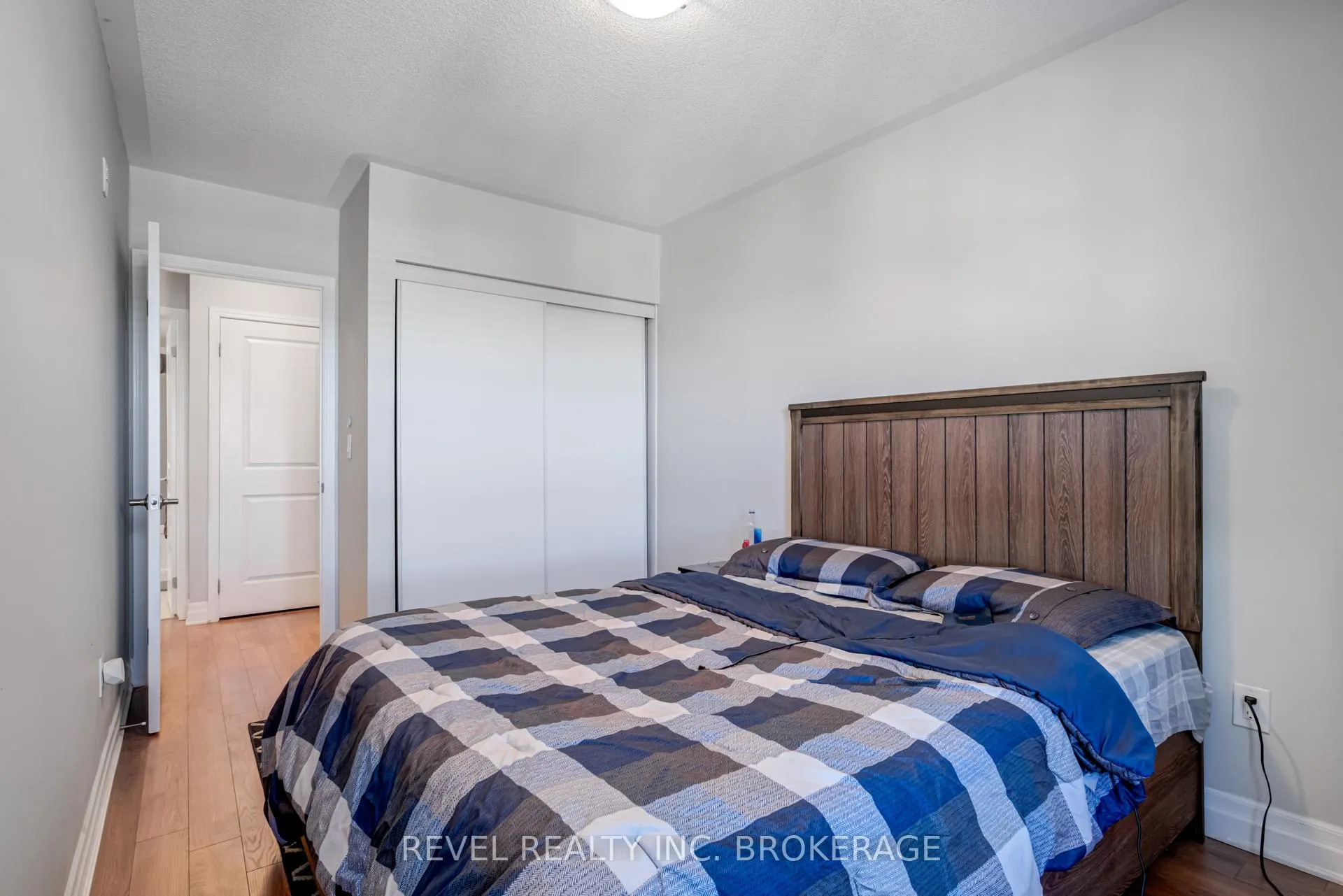 Photo 23 of Unit 401B, 70 Baycliffe Crescent, Brampton, Northwest Brampton — HOMEH
