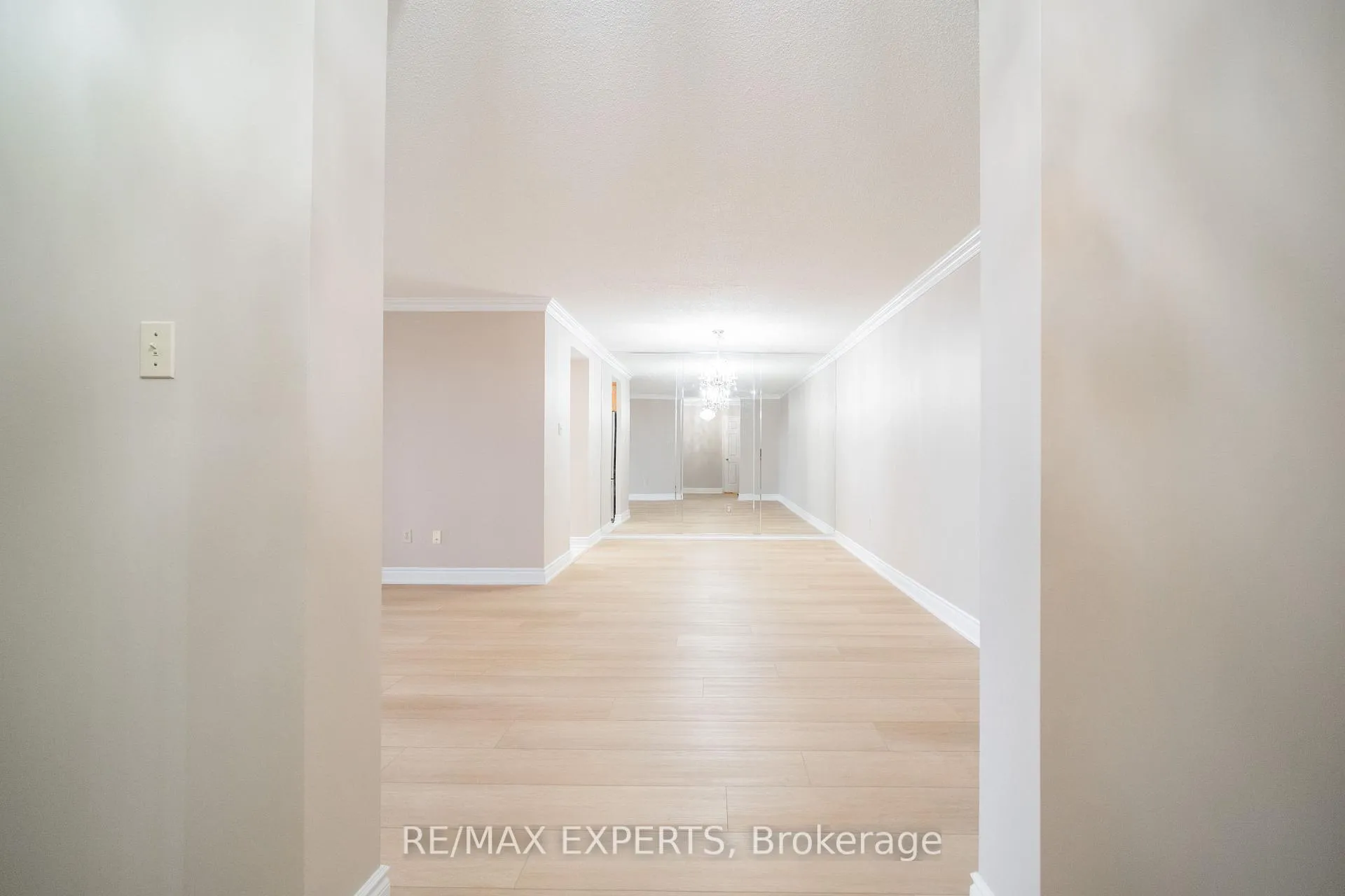 Photo 4 of Unit 1601, 100 County Court Boulevard S, Brampton, Bram West — HOMEH