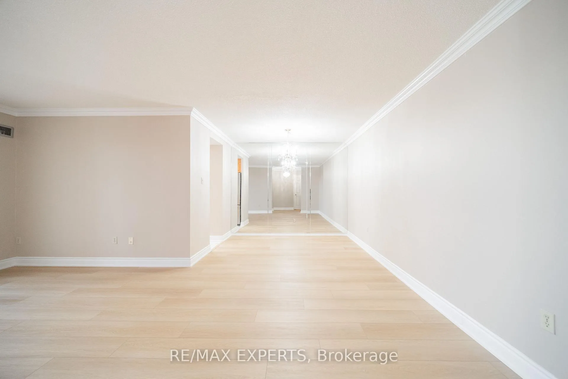 Photo 6 of Unit 1601, 100 County Court Boulevard S, Brampton, Bram West — HOMEH