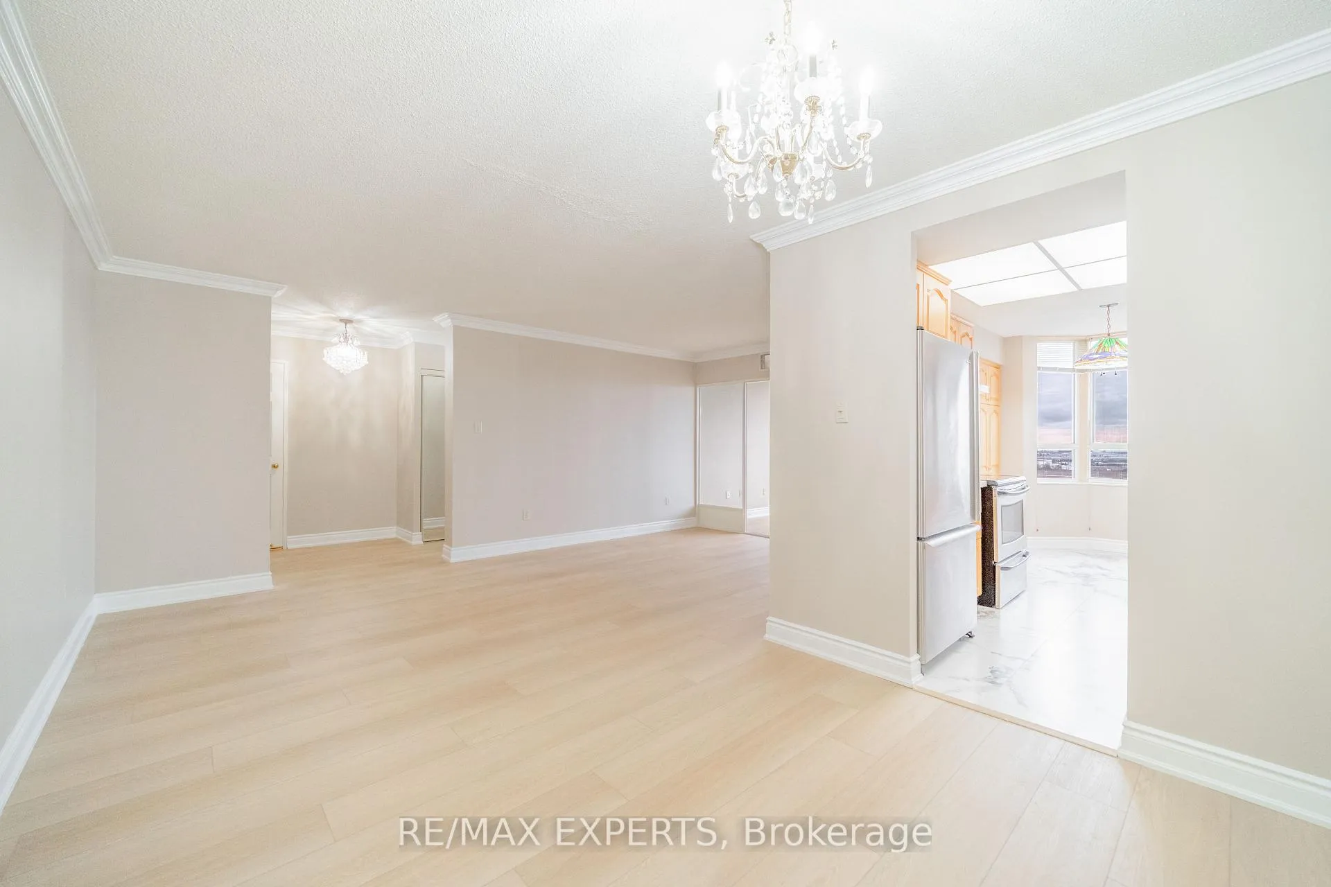 Photo 8 of Unit 1601, 100 County Court Boulevard S, Brampton, Bram West — HOMEH