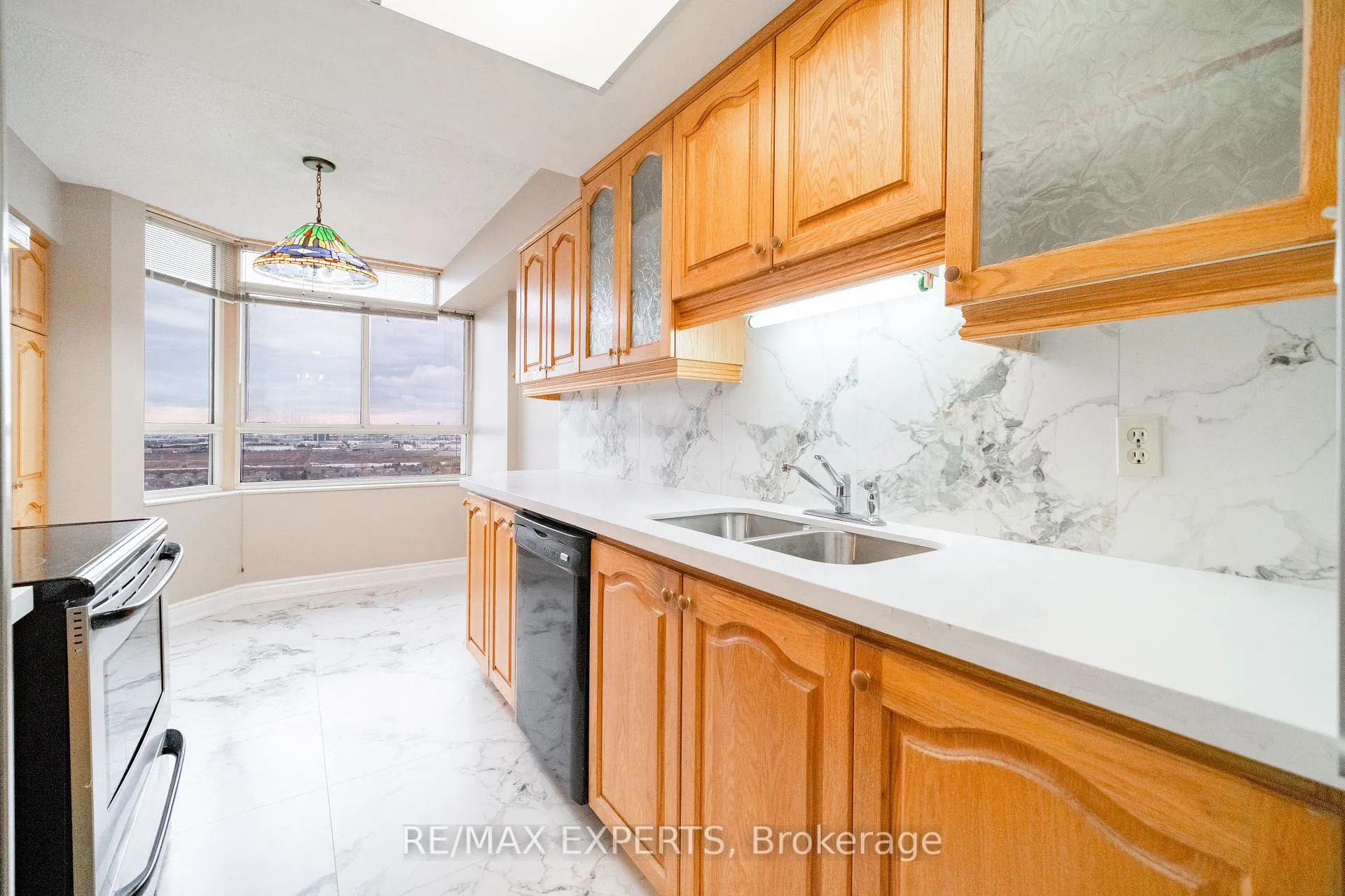 Photo 15 of Unit 1601, 100 County Court Boulevard S, Brampton, Bram West — HOMEH