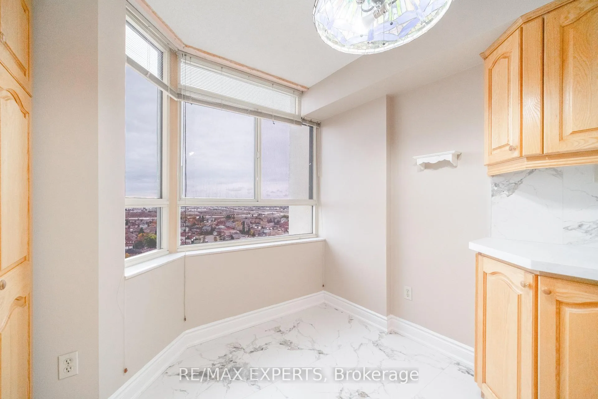 Photo 18 of Unit 1601, 100 County Court Boulevard S, Brampton, Bram West — HOMEH