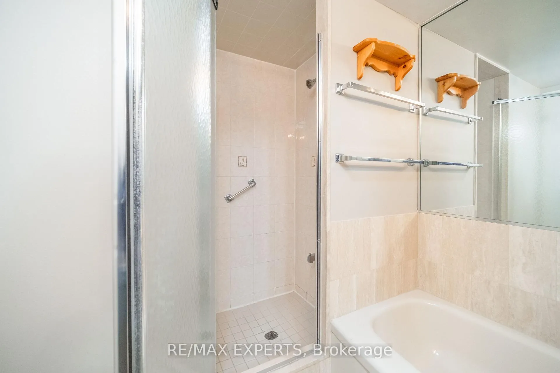 Photo 23 of Unit 1601, 100 County Court Boulevard S, Brampton, Bram West — HOMEH