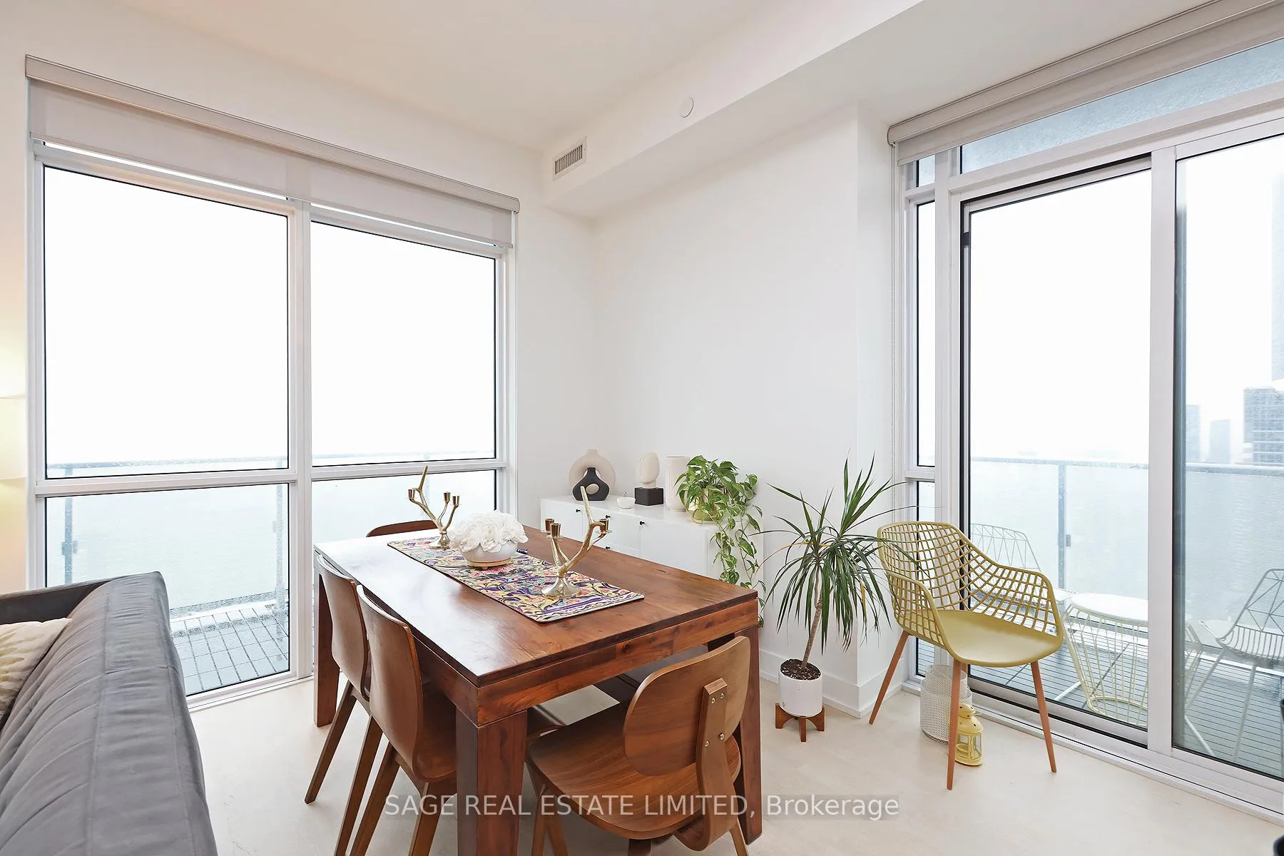 Photo 10 of Unit 5910, 7 Grenville Street, Toronto, Bay Street Corridor — HOMEH