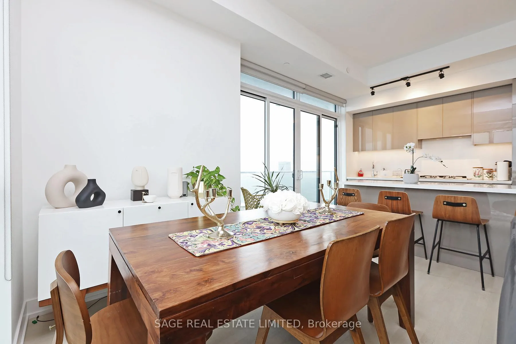 Photo 11 of Unit 5910, 7 Grenville Street, Toronto, Bay Street Corridor — HOMEH
