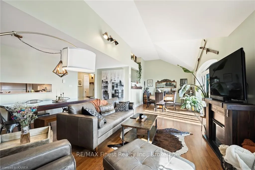 Photo 7 of Unit 605, 2 Bay Street, Kingston, East of Sir John A. Blvd — HOMEH