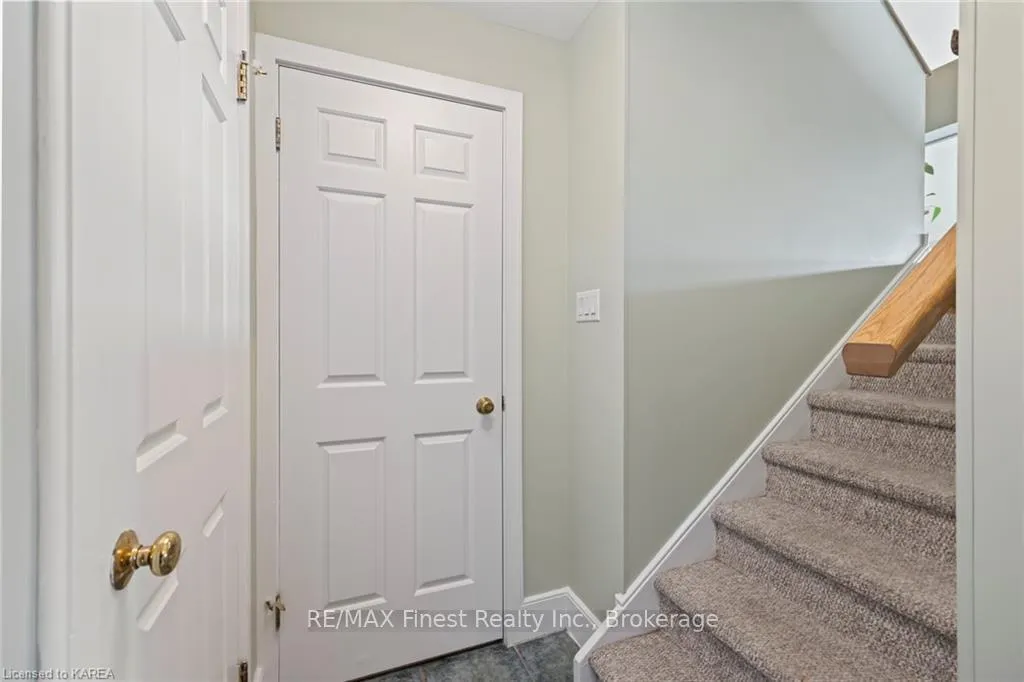 Photo 18 of Unit 605, 2 Bay Street, Kingston, East of Sir John A. Blvd — HOMEH