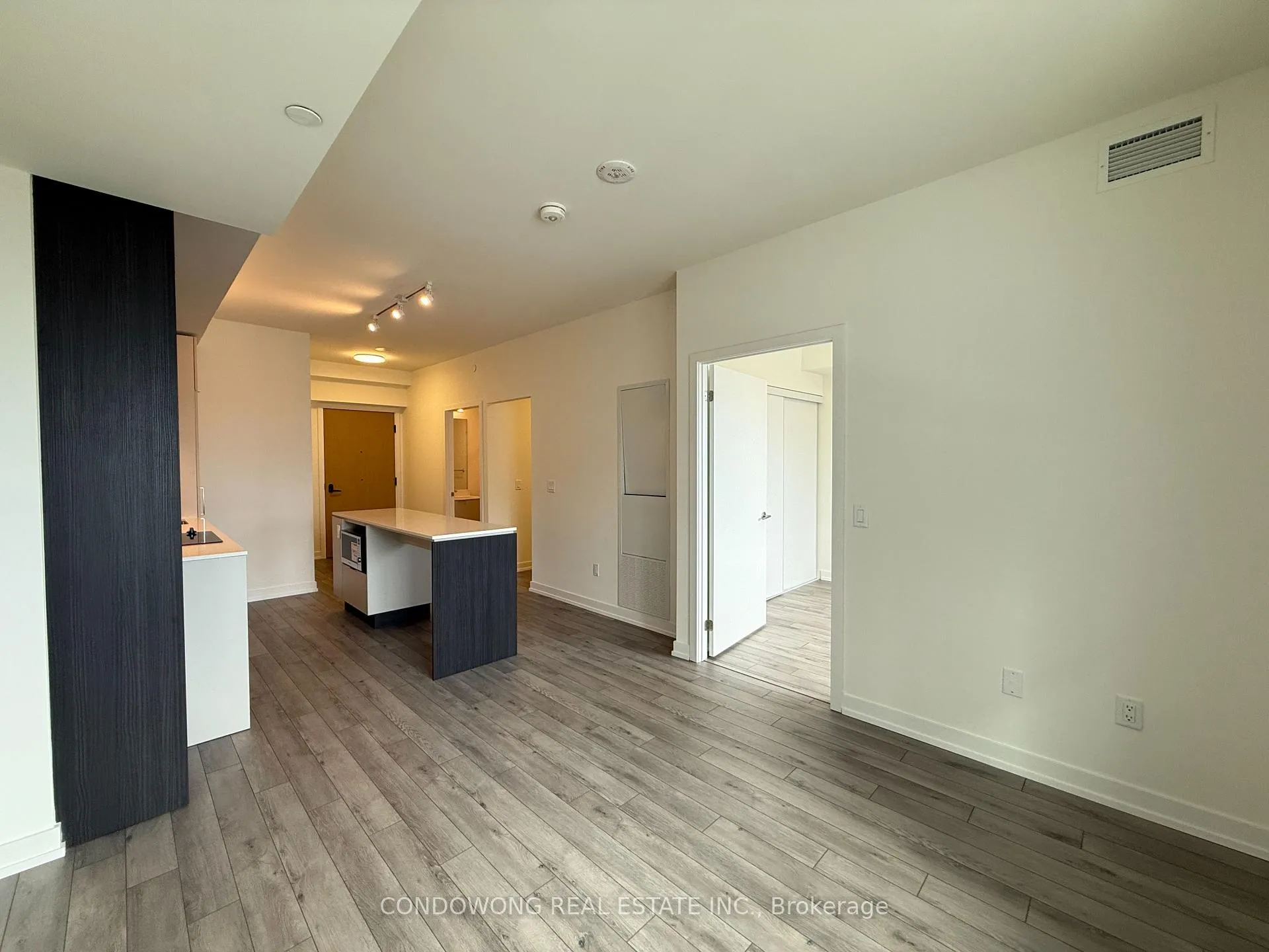 Photo 6 of Unit 908, 89 Church Street, Toronto, Church-Yonge Corridor — HOMEH