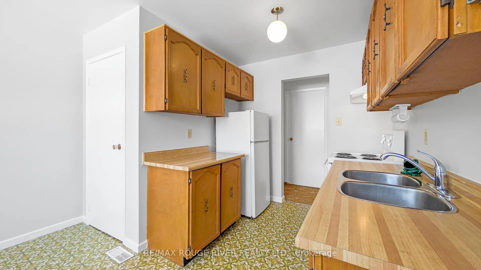 Photo 20 of 20 Coyle Crescent, Selwyn — HOMEH