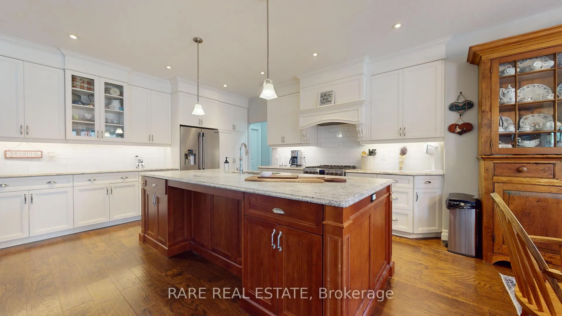 Photo 5 of 33 Woodside Drive, Brant, Brantford Twp — HOMEH