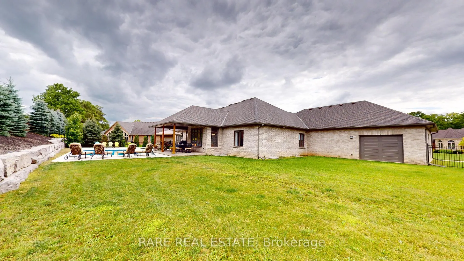 Photo 31 of 33 Woodside Drive, Brant, Brantford Twp — HOMEH