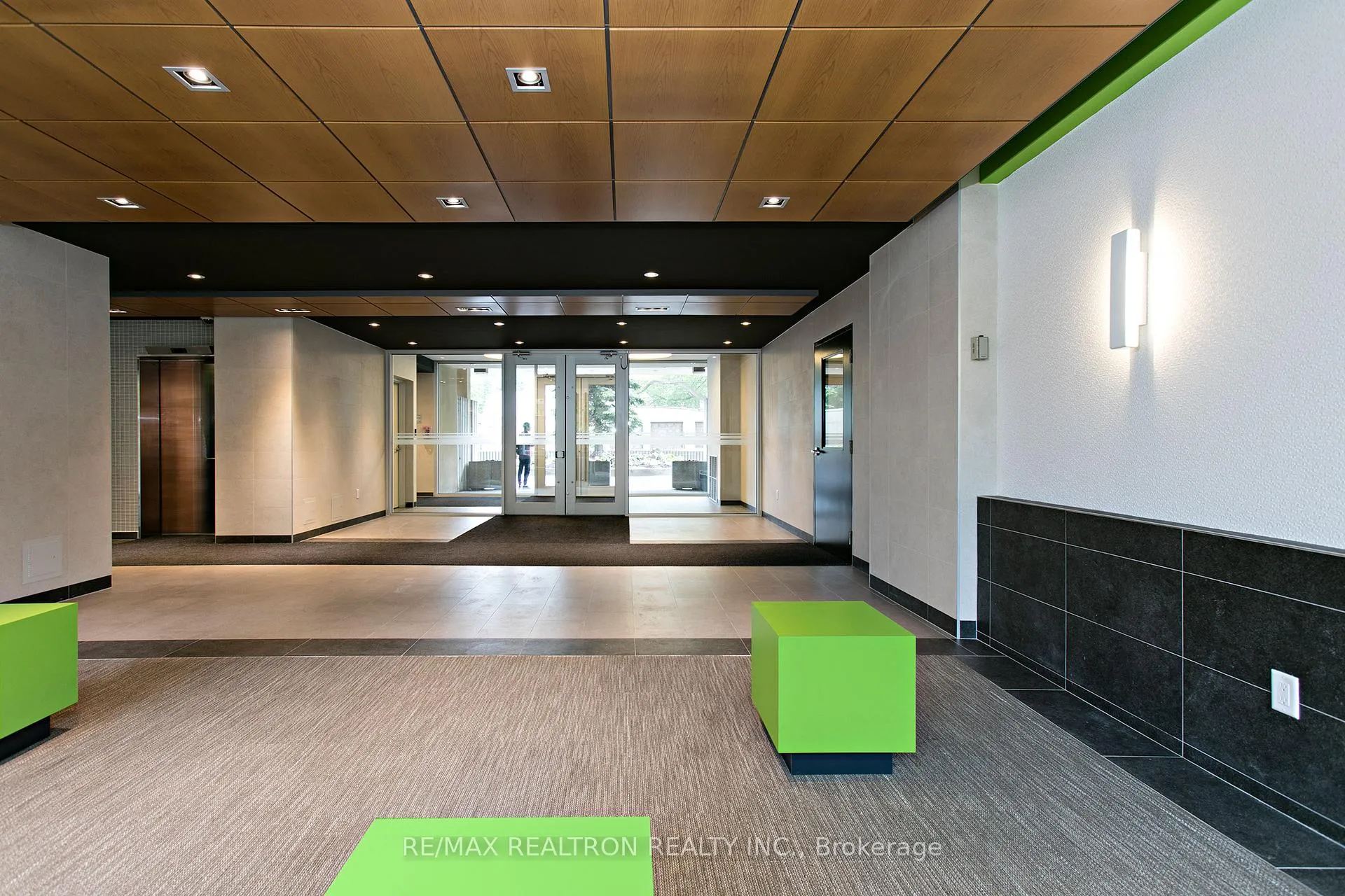 Photo 7 of Unit 904, 666 Spadina Avenue, Toronto, University — HOMEH