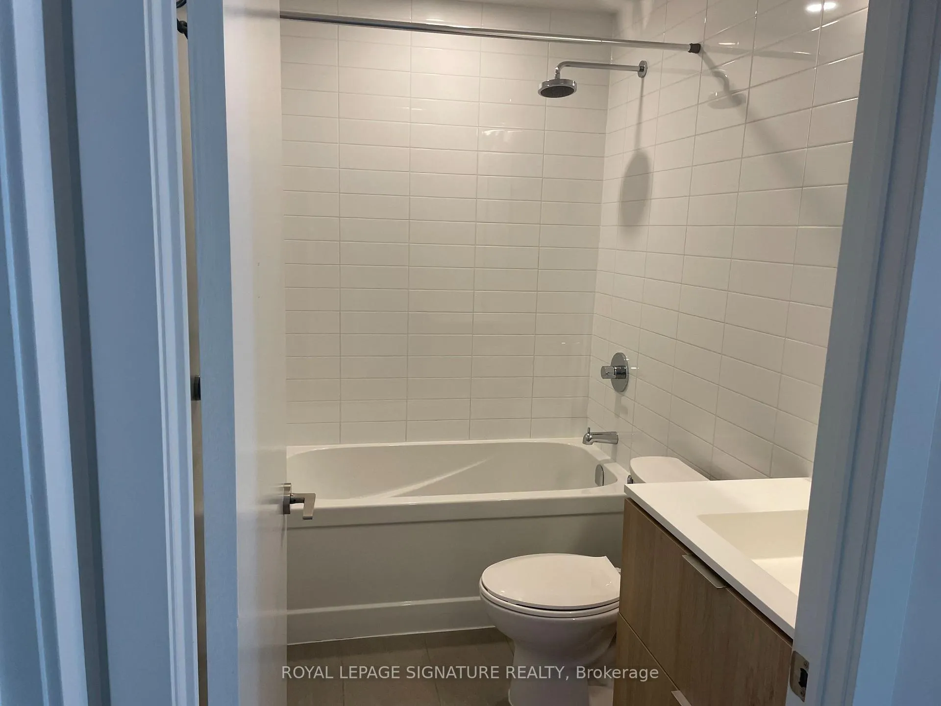Photo 5 of Unit 102, 25 Nicholas Avenue, Toronto, Regent Park — HOMEH
