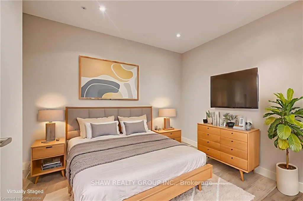 Photo 17 of Unit 1513, 1 Victoria Street S, Kitchener — HOMEH