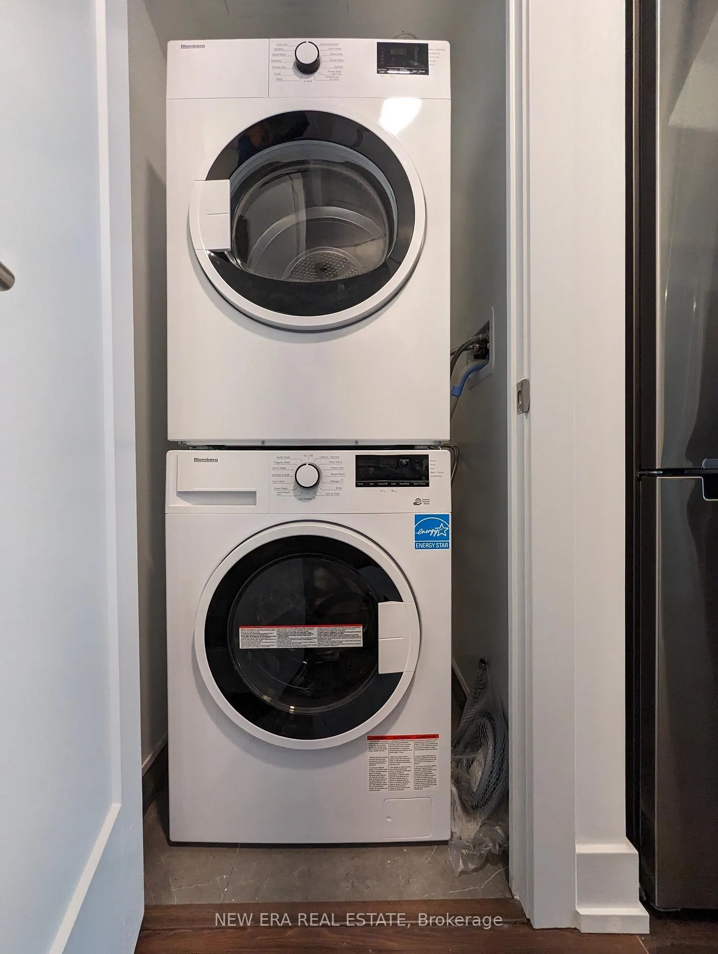 Photo 9 of Unit 306, 8 Cedarland Drive, Markham, Unionville — HOMEH