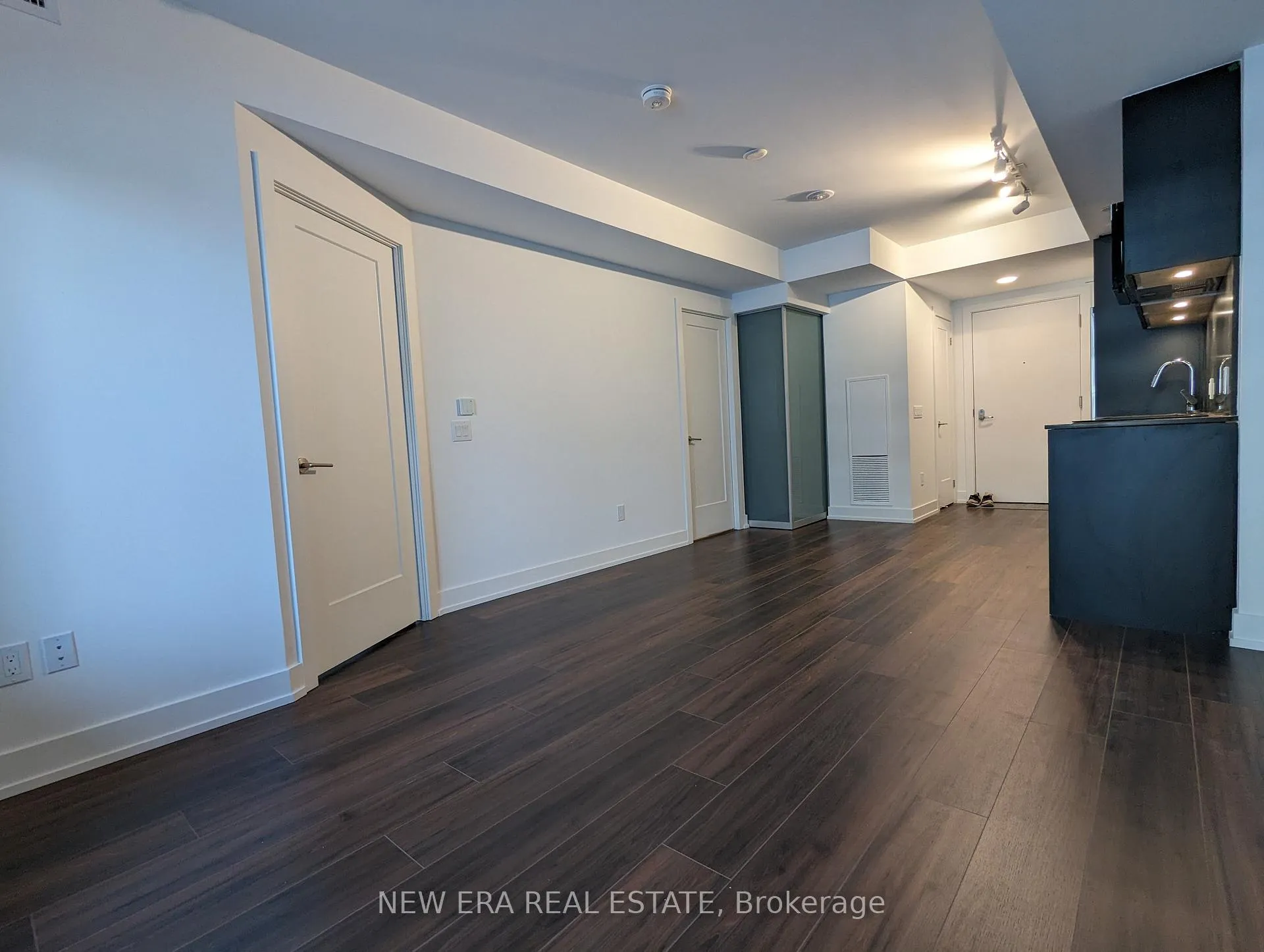 Photo 10 of Unit 306, 8 Cedarland Drive, Markham, Unionville — HOMEH