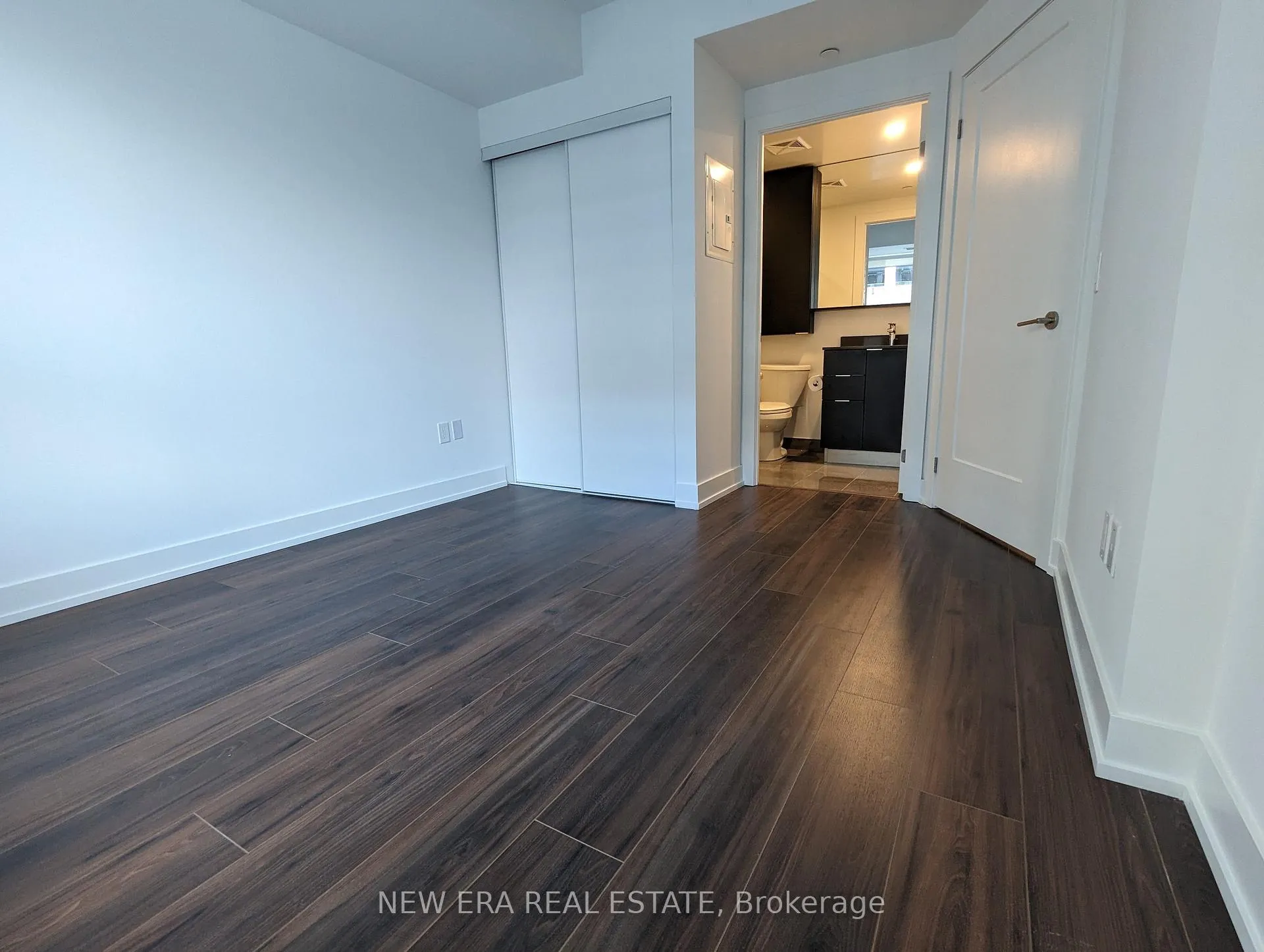 Photo 13 of Unit 306, 8 Cedarland Drive, Markham, Unionville — HOMEH