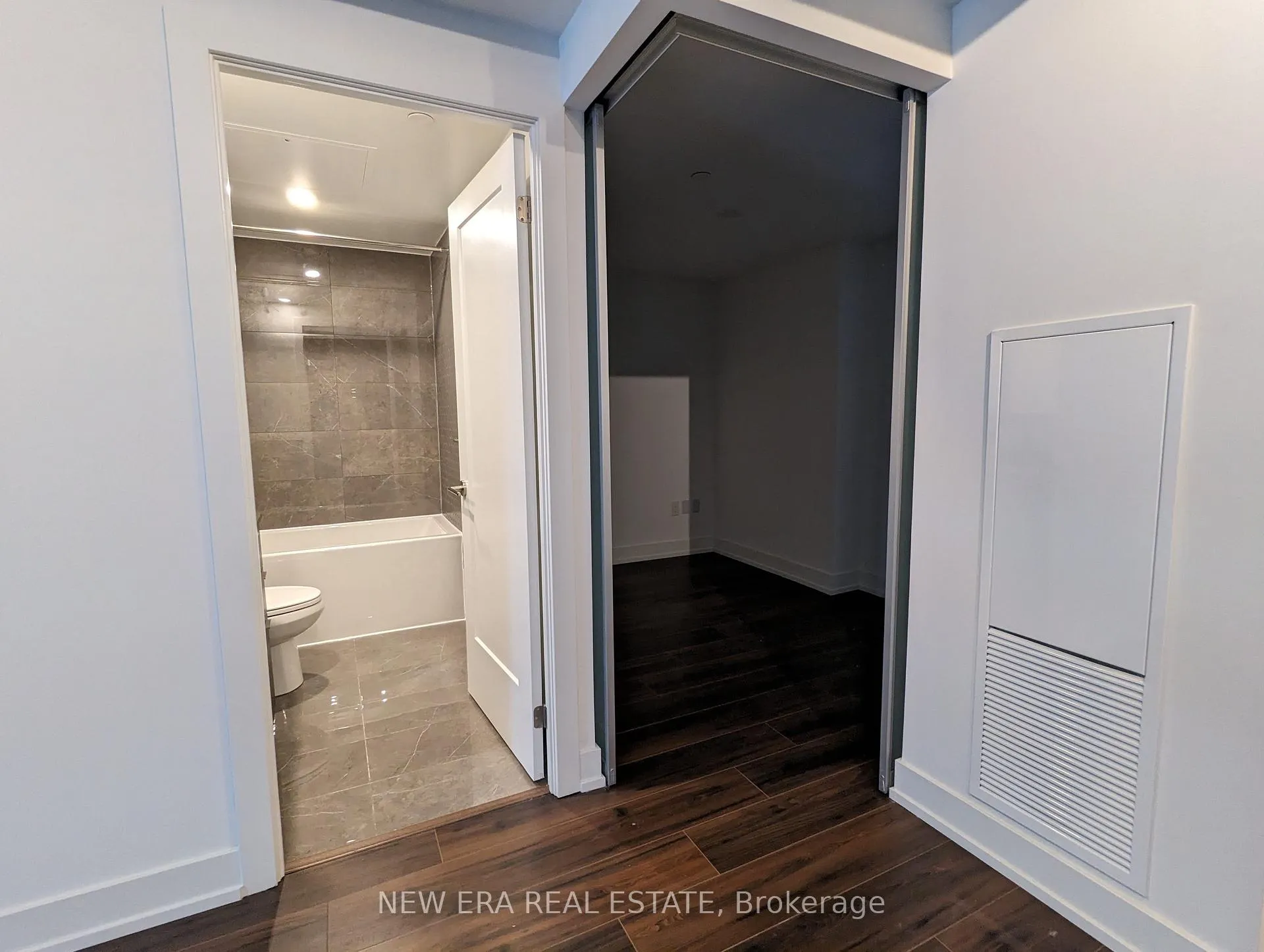 Photo 15 of Unit 306, 8 Cedarland Drive, Markham, Unionville — HOMEH