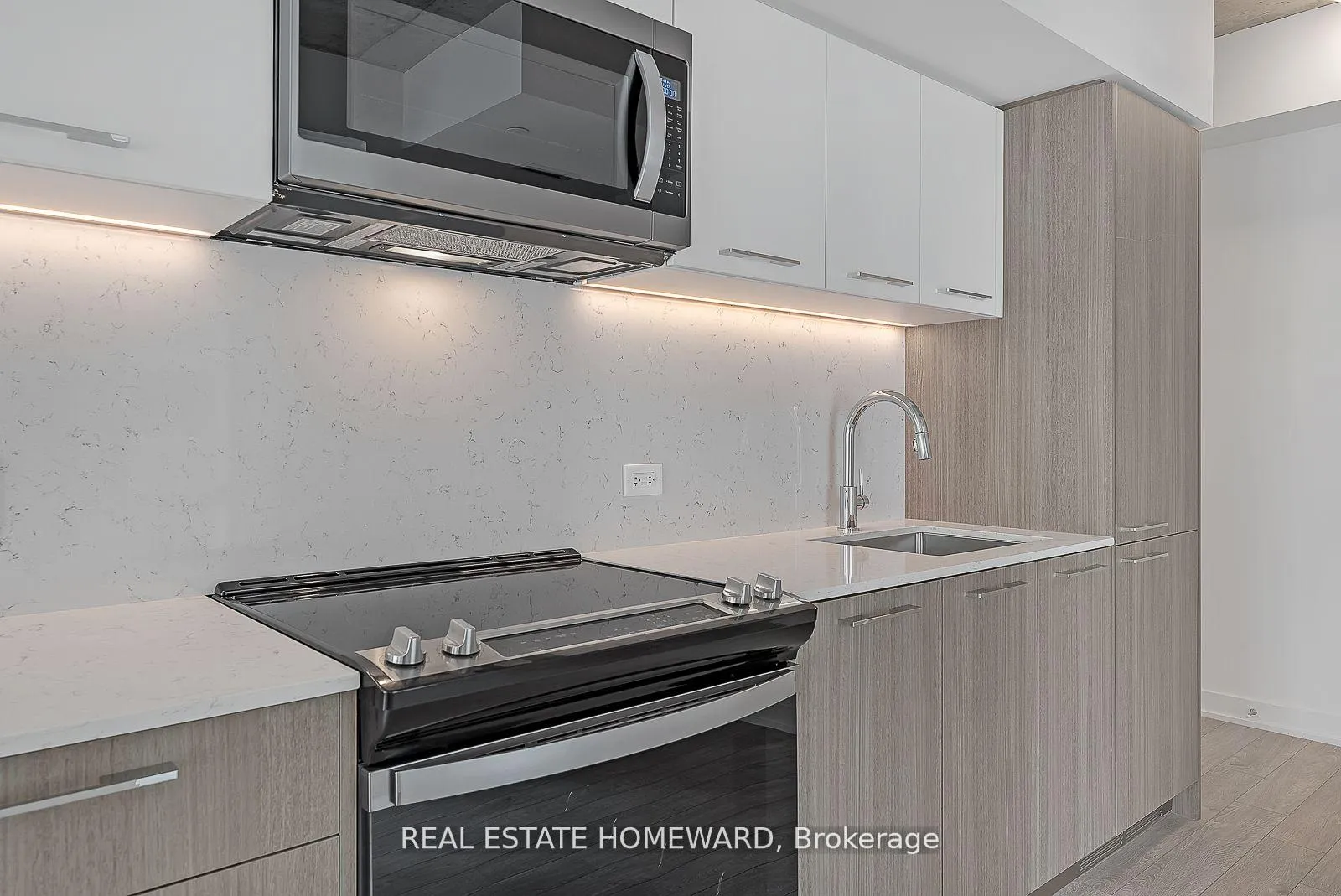 Photo 5 of Unit 602, 45 Baseball Place, Toronto, South Riverdale — HOMEH