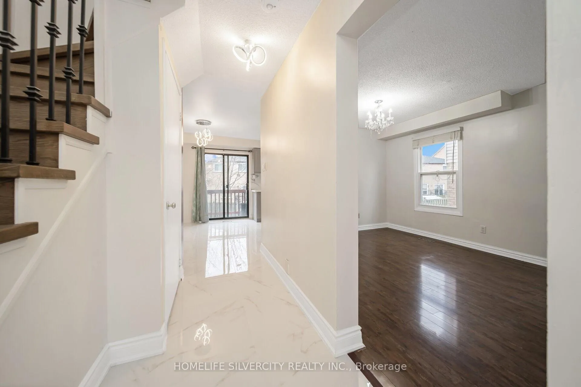 Photo 6 of 61 Cutters Crescent, Brampton, Fletcher's West — HOMEH