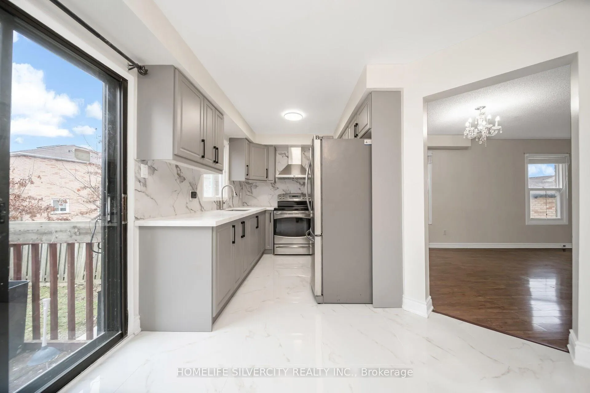 Photo 11 of 61 Cutters Crescent, Brampton, Fletcher's West — HOMEH