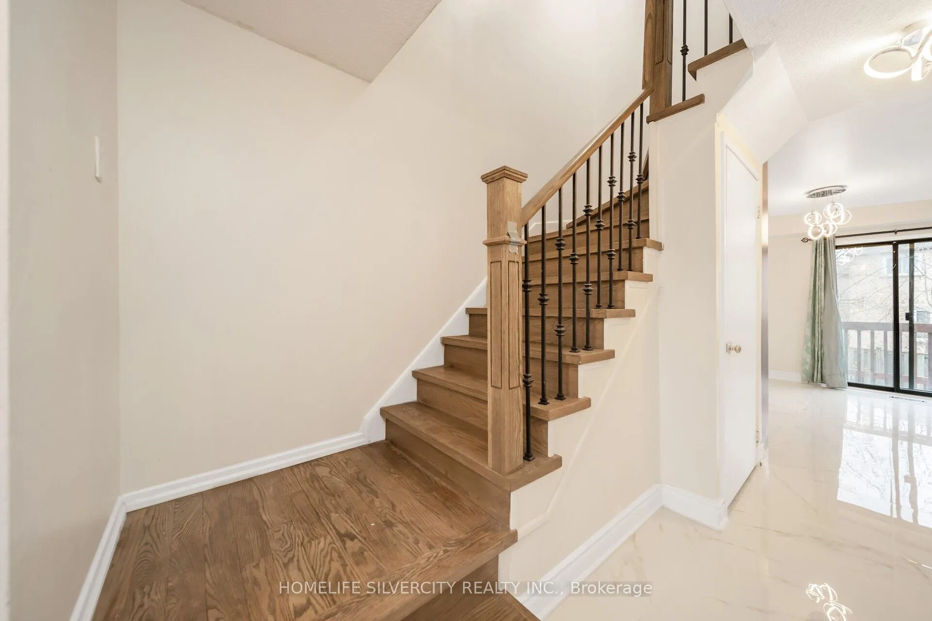 Photo 16 of 61 Cutters Crescent, Brampton, Fletcher's West — HOMEH