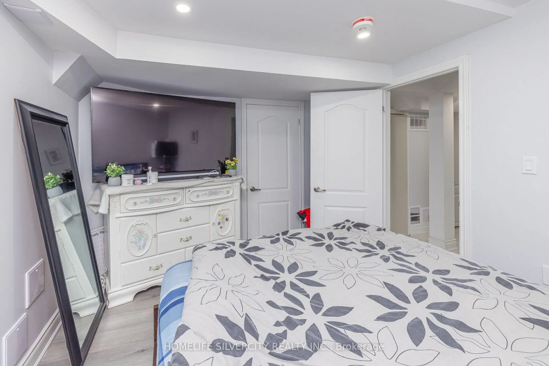 Photo 32 of 61 Cutters Crescent, Brampton, Fletcher's West — HOMEH