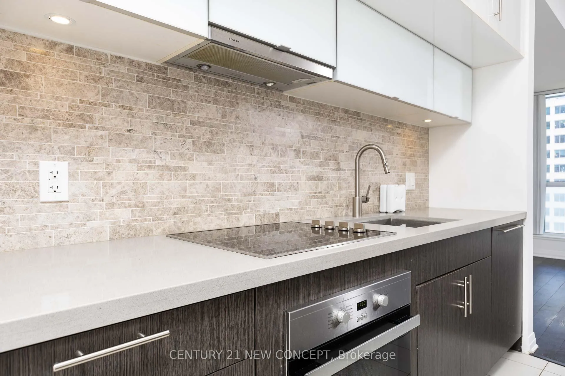 Photo 6 of Unit 803, 8 Mercer Street, Toronto, Waterfront Communities — HOMEH