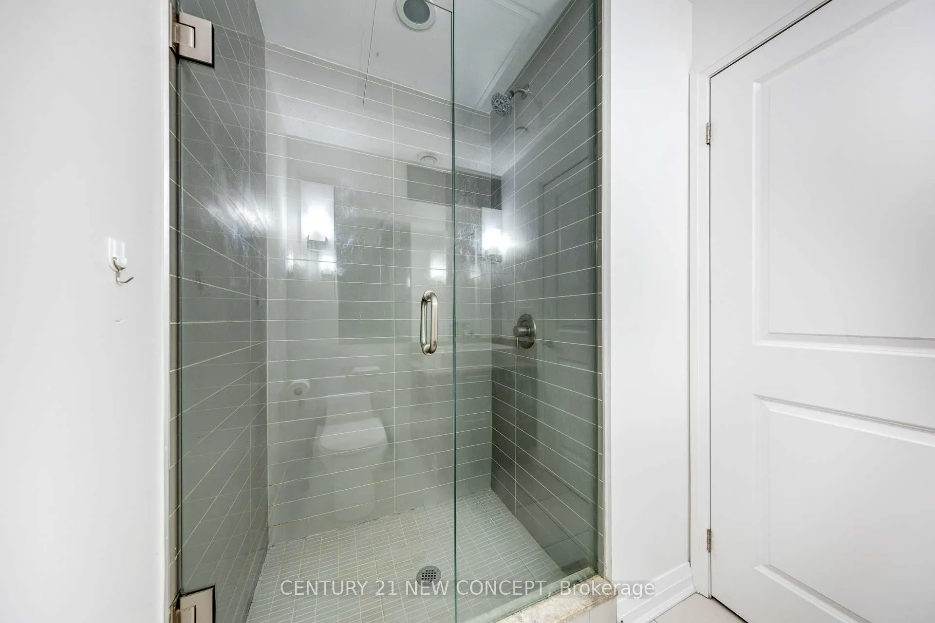Photo 15 of Unit 803, 8 Mercer Street, Toronto, Waterfront Communities — HOMEH