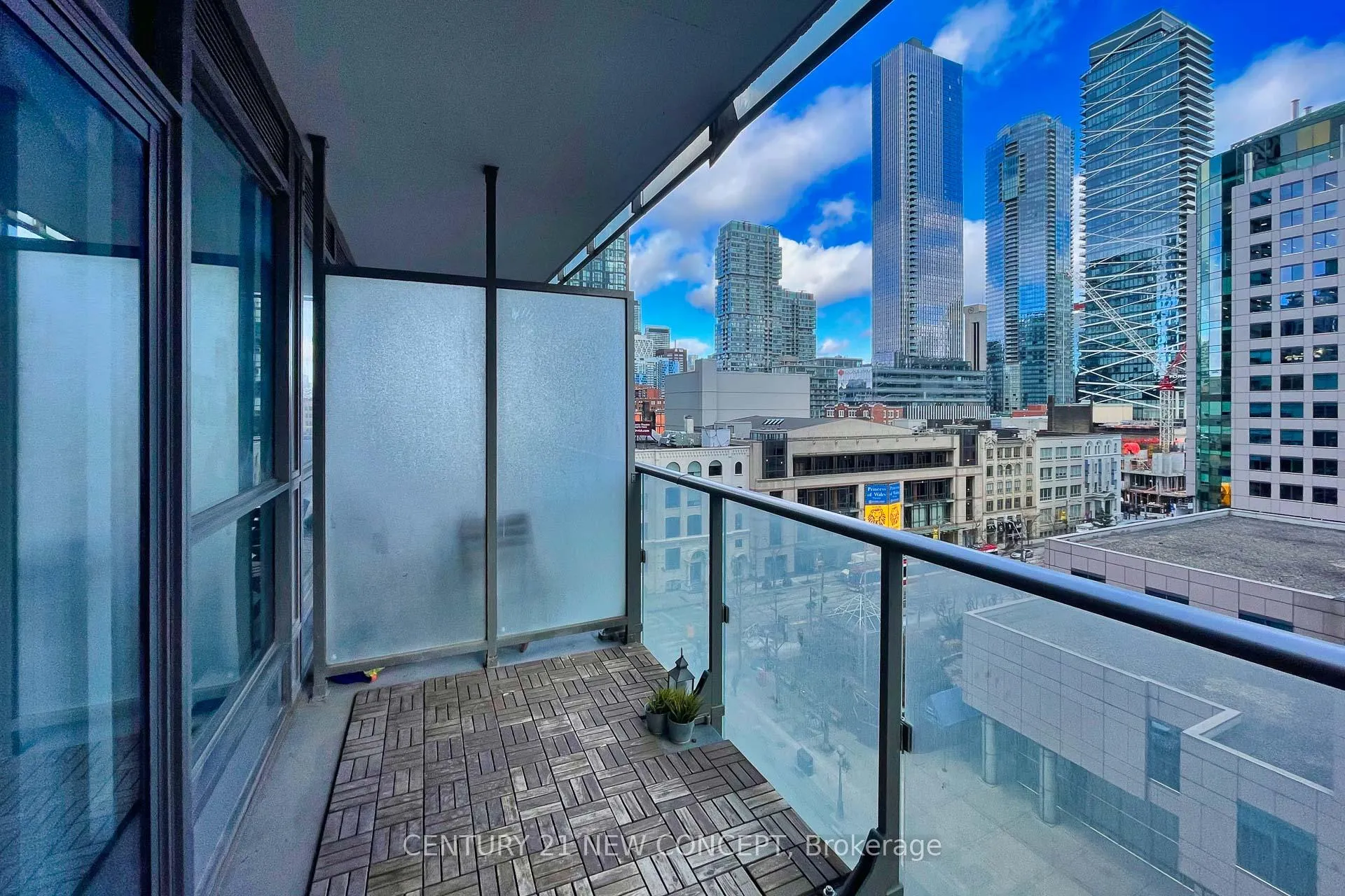 Photo 17 of Unit 803, 8 Mercer Street, Toronto, Waterfront Communities — HOMEH