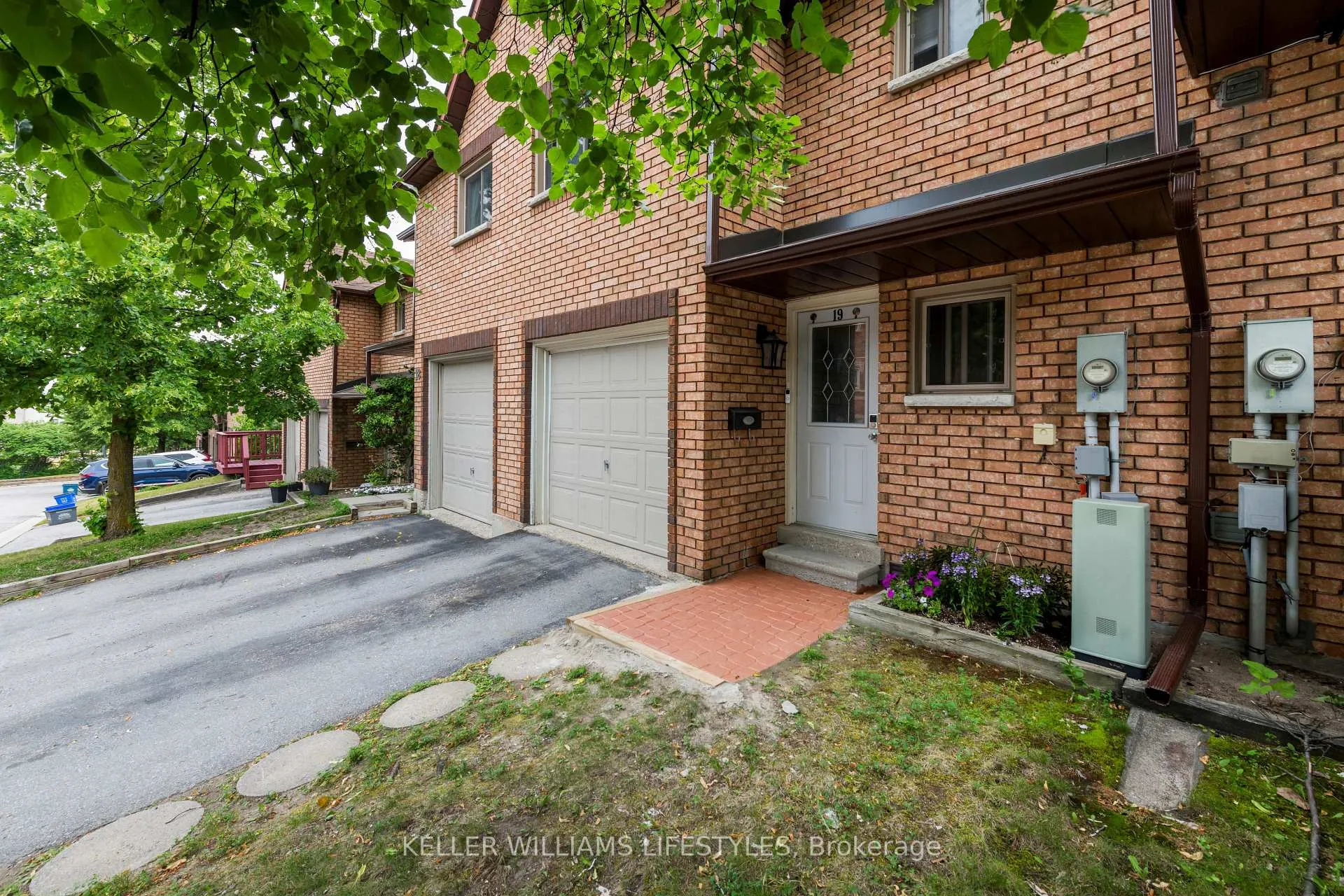 Photo 1 of 19 Quail Crescent, Barrie, Ardagh — HOMEH