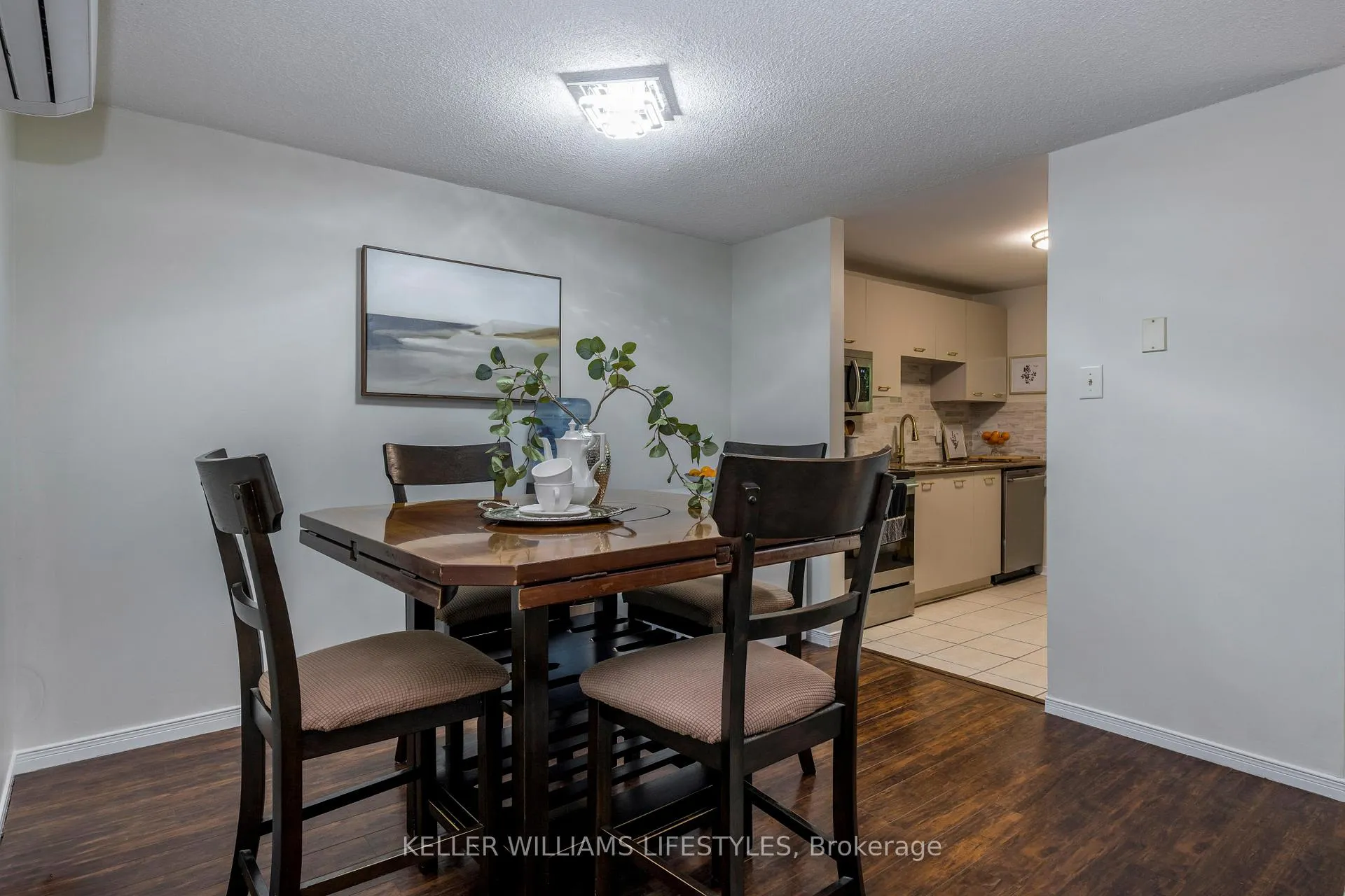 Photo 6 of 19 Quail Crescent, Barrie, Ardagh — HOMEH