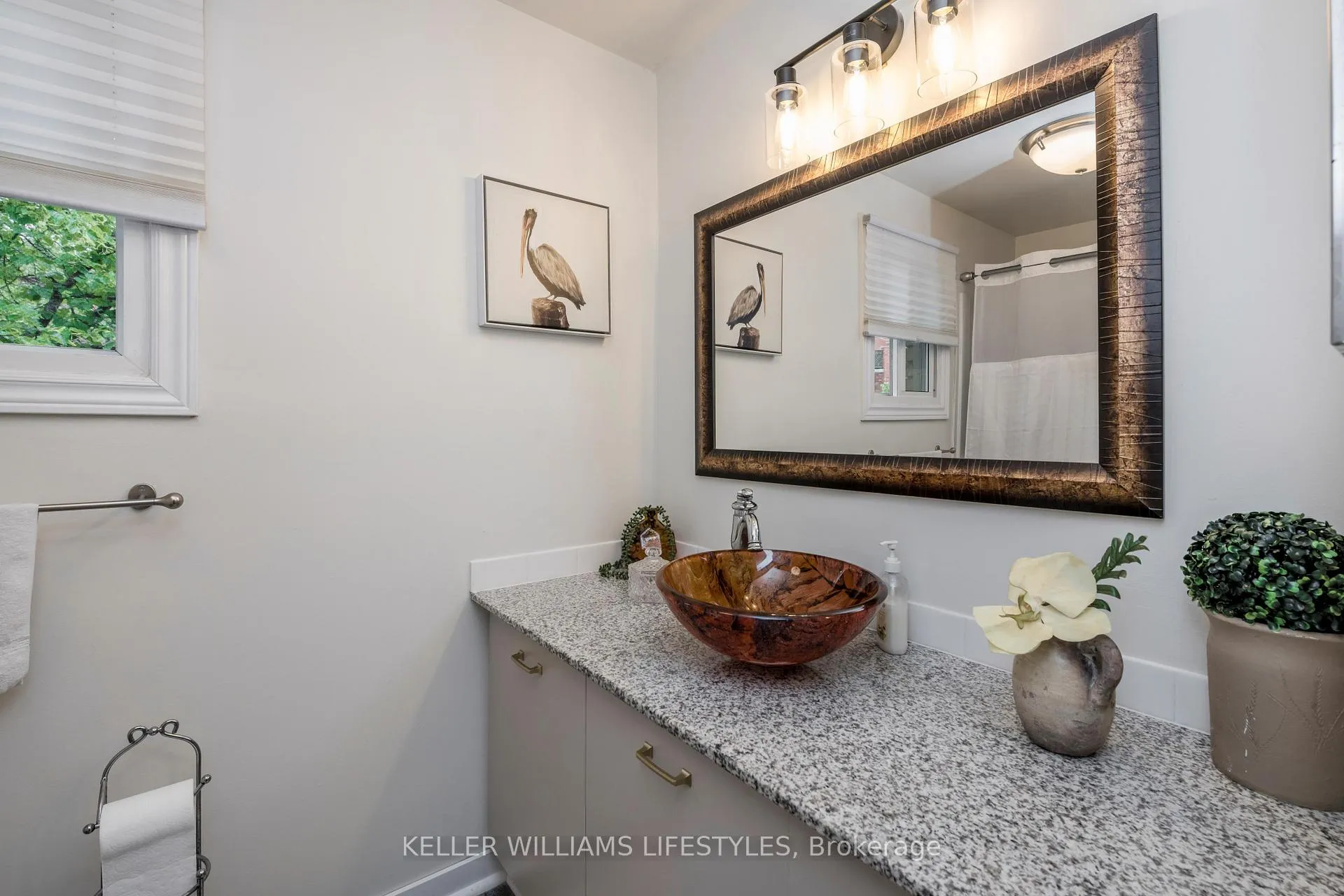 Photo 17 of 19 Quail Crescent, Barrie, Ardagh — HOMEH