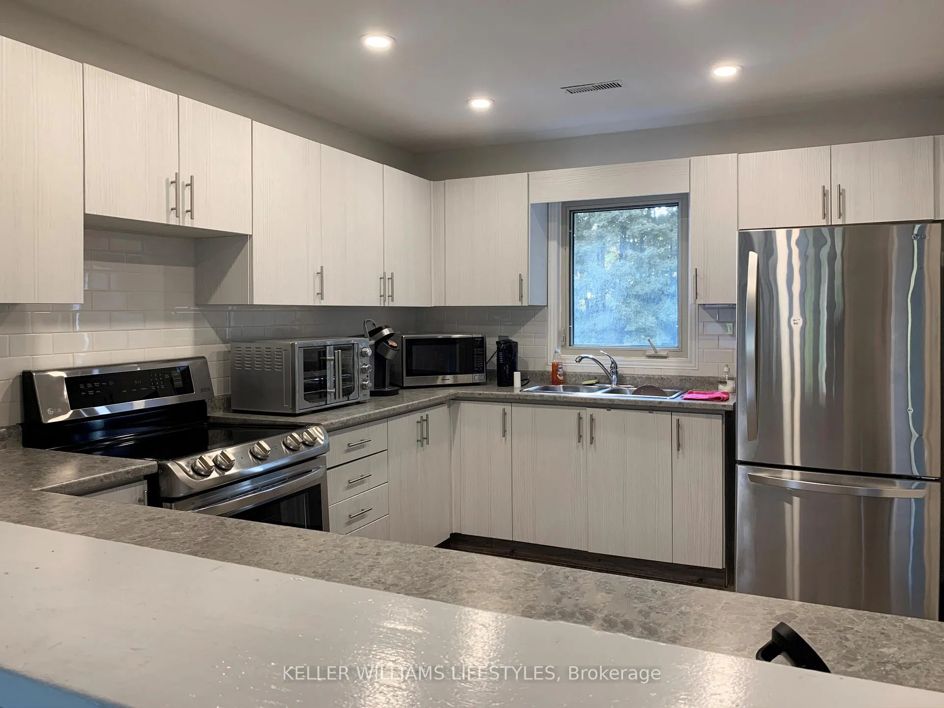 Photo 21 of 19 Quail Crescent, Barrie, Ardagh — HOMEH