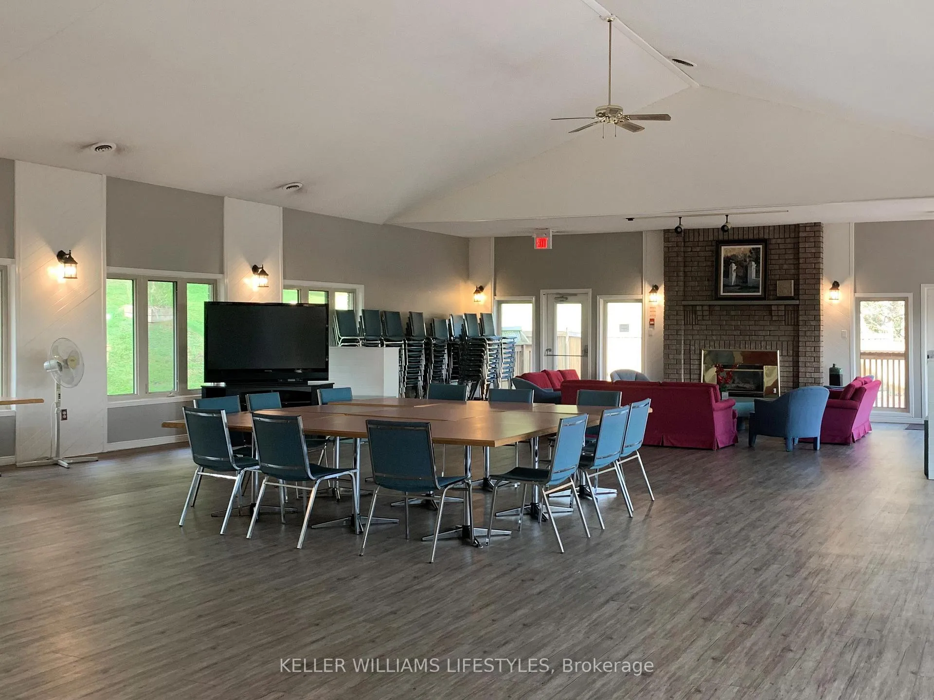 Photo 23 of 19 Quail Crescent, Barrie, Ardagh — HOMEH