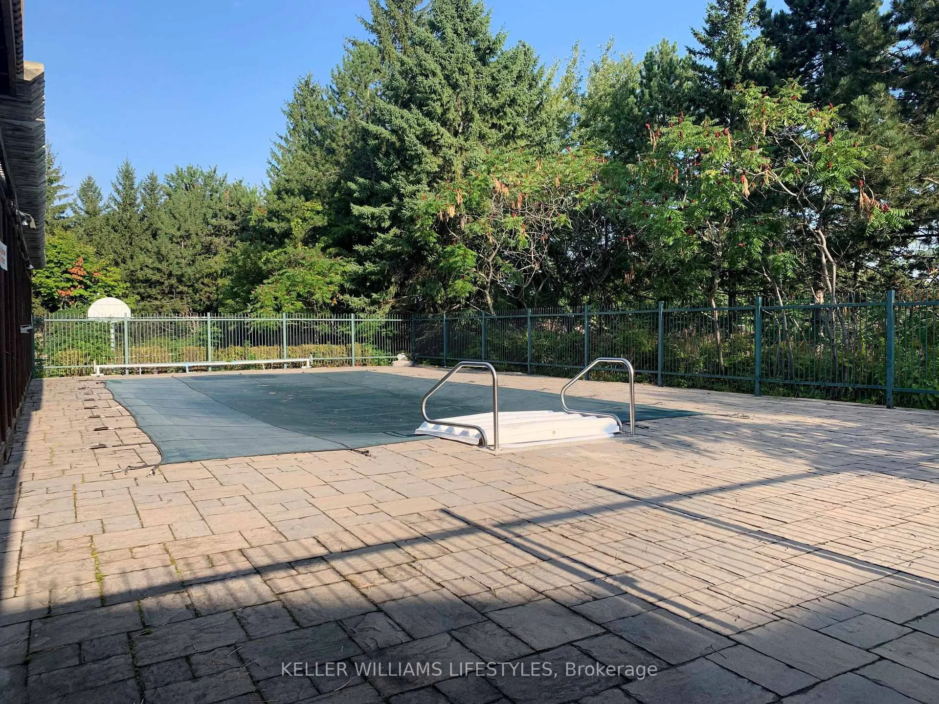 Photo 24 of 19 Quail Crescent, Barrie, Ardagh — HOMEH