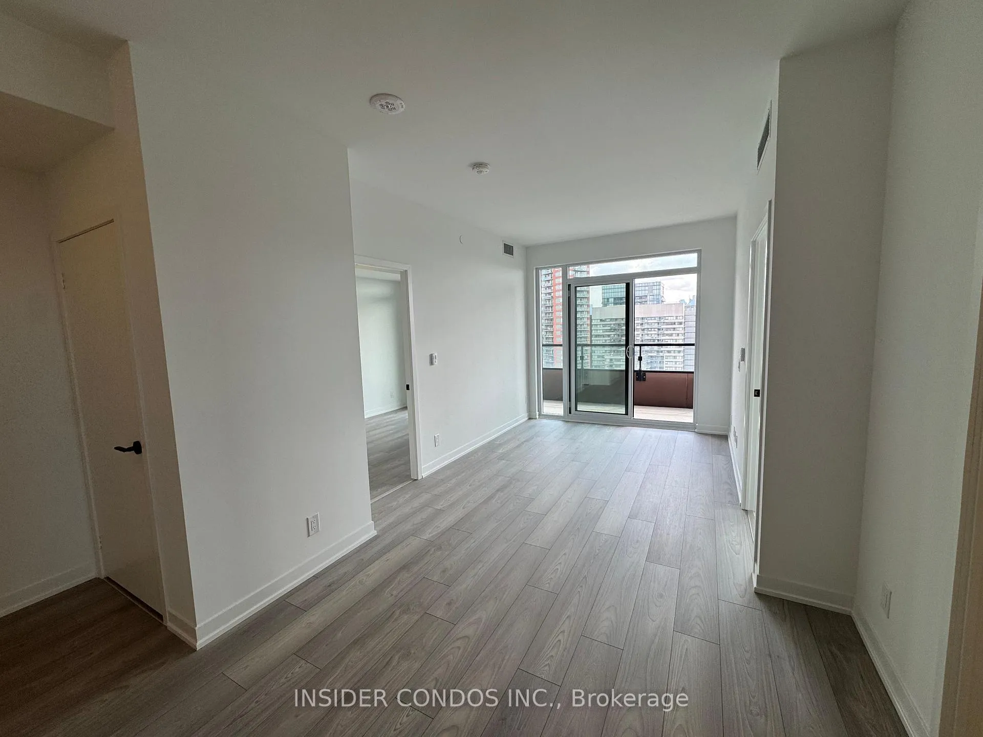 Photo 6 of Unit 1011, 285 Dufferin Street, Toronto, South Parkdale — HOMEH