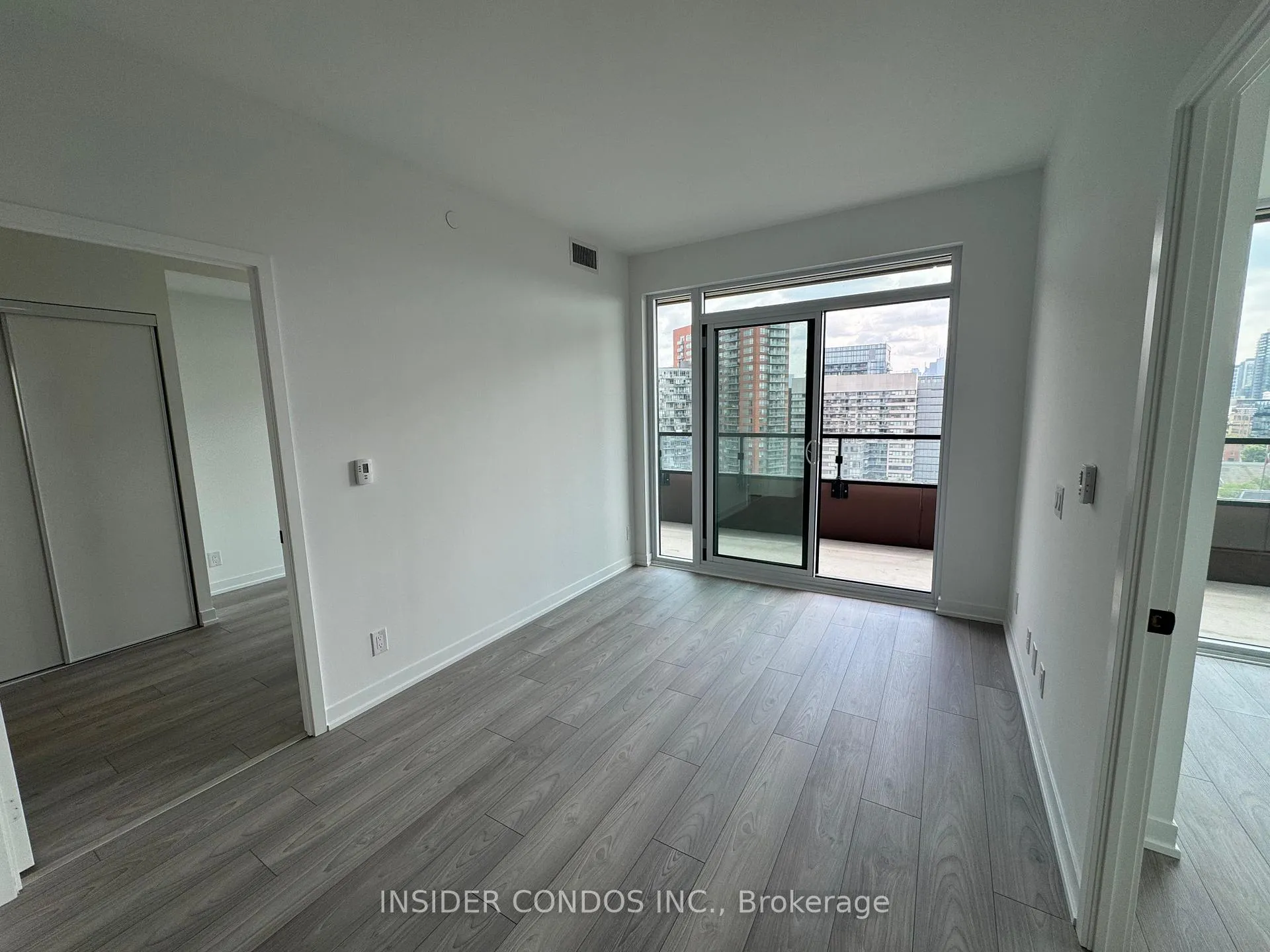 Photo 7 of Unit 1011, 285 Dufferin Street, Toronto, South Parkdale — HOMEH