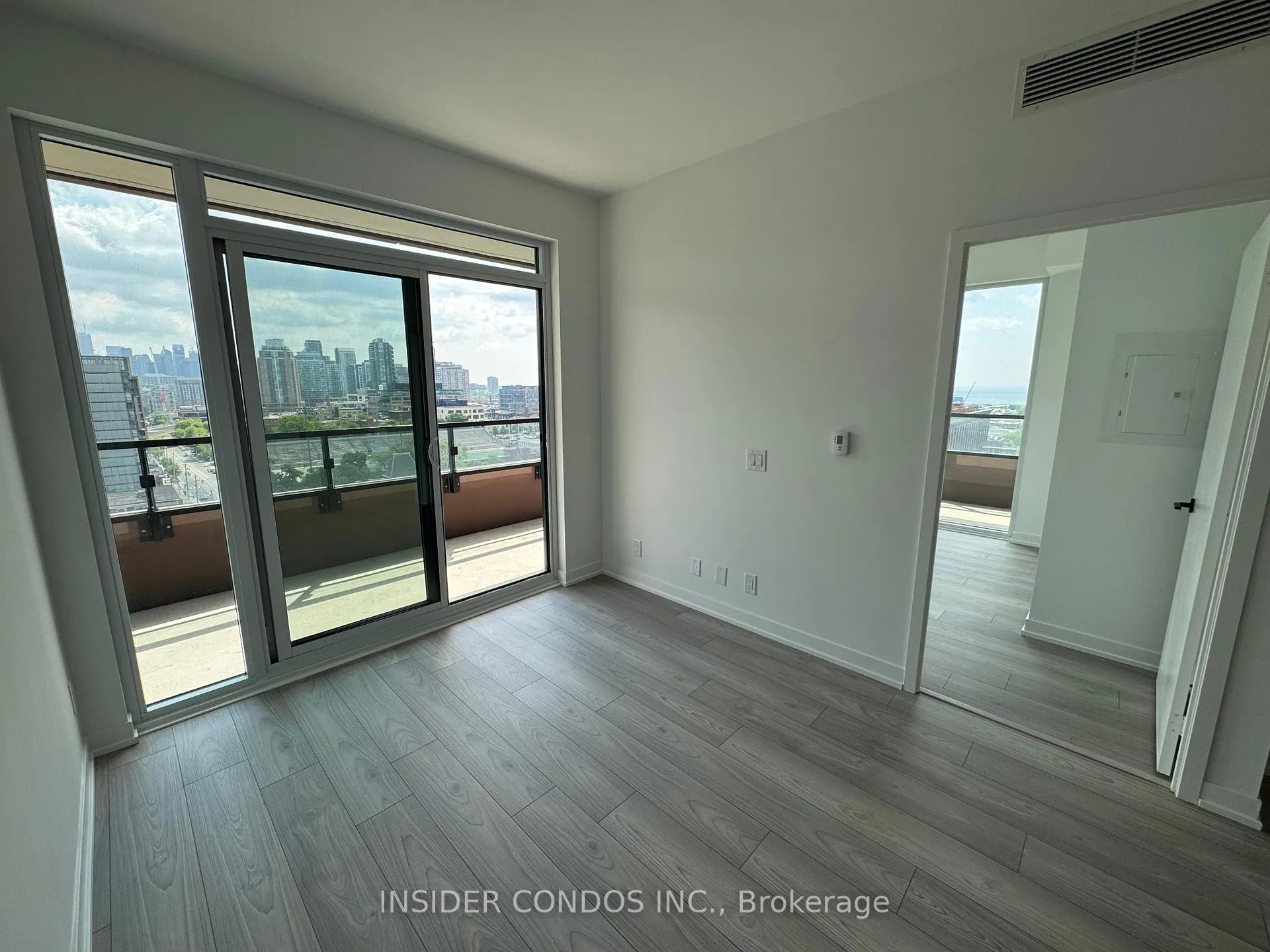 Photo 8 of Unit 1011, 285 Dufferin Street, Toronto, South Parkdale — HOMEH