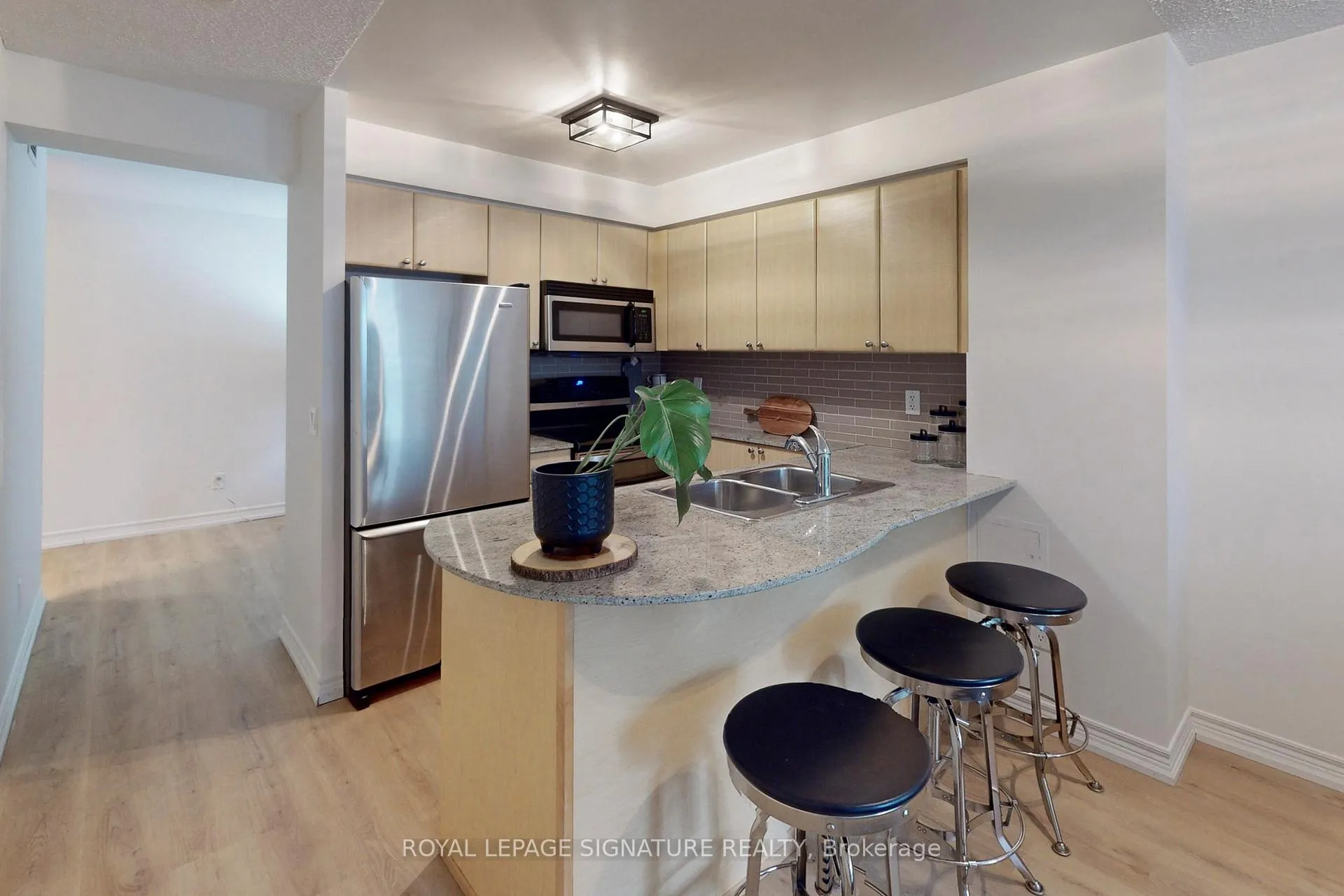 Photo 13 of Unit 1411, 763 Bay Street, Toronto, Bay Street Corridor — HOMEH