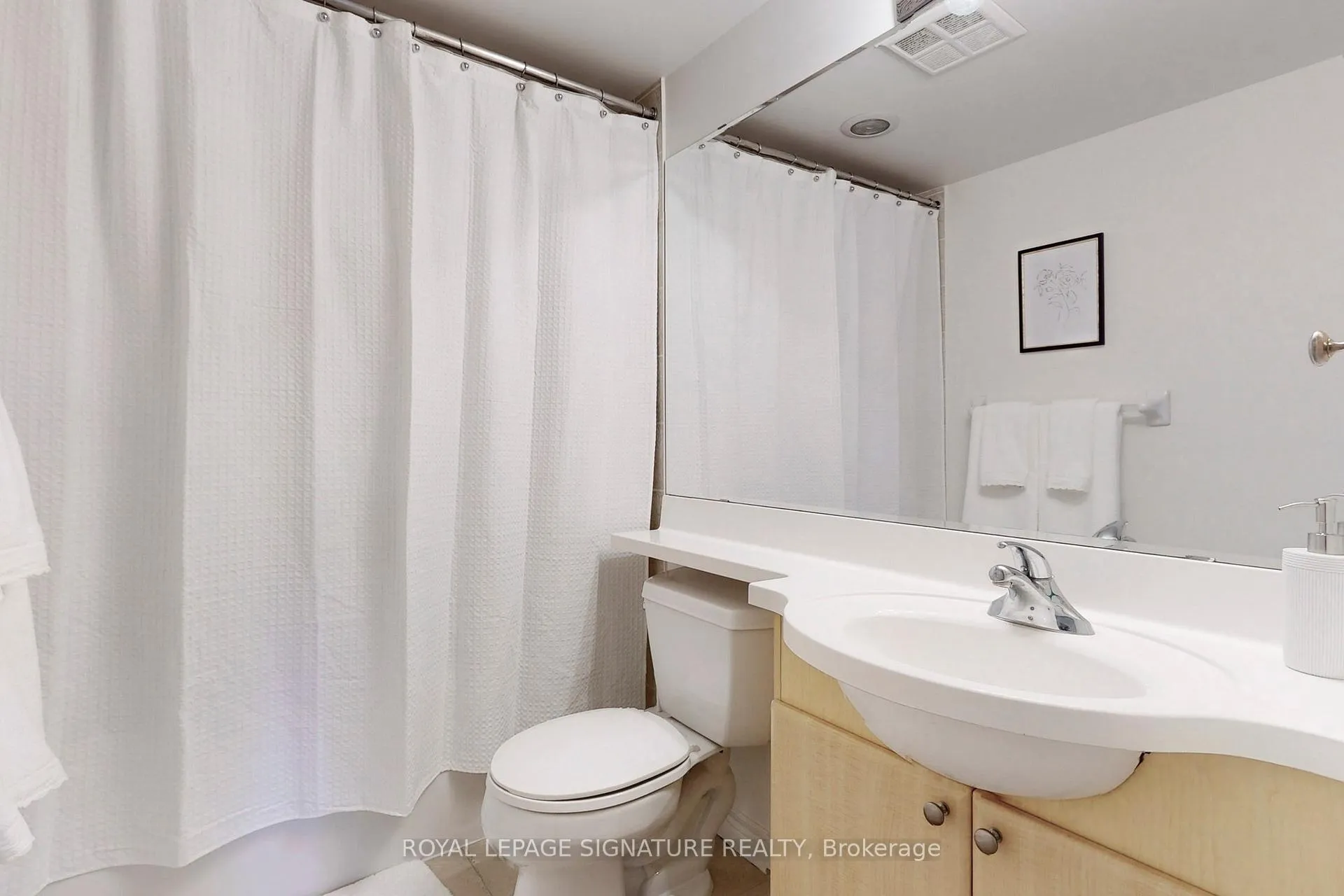 Photo 23 of Unit 1411, 763 Bay Street, Toronto, Bay Street Corridor — HOMEH