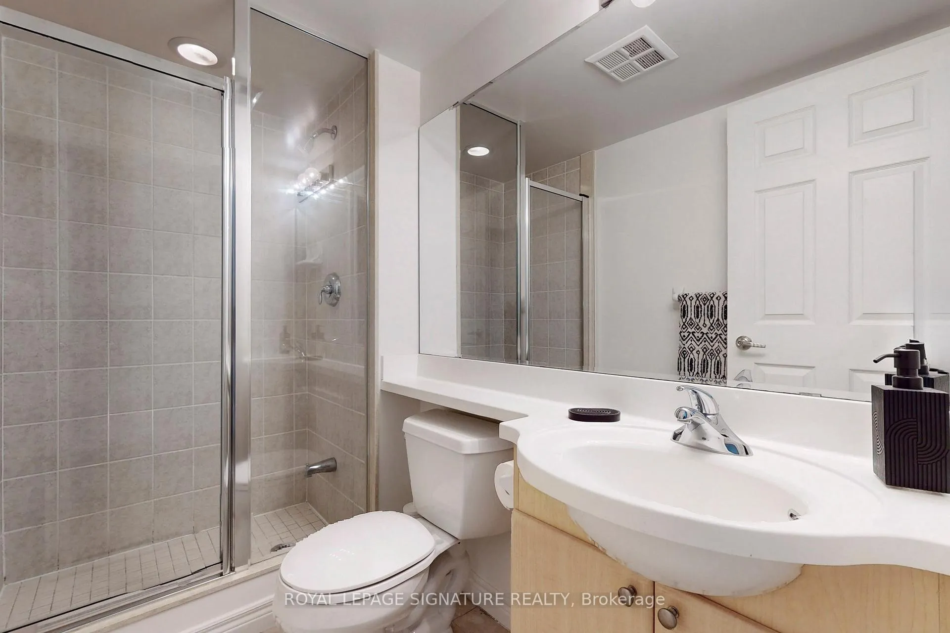 Photo 28 of Unit 1411, 763 Bay Street, Toronto, Bay Street Corridor — HOMEH