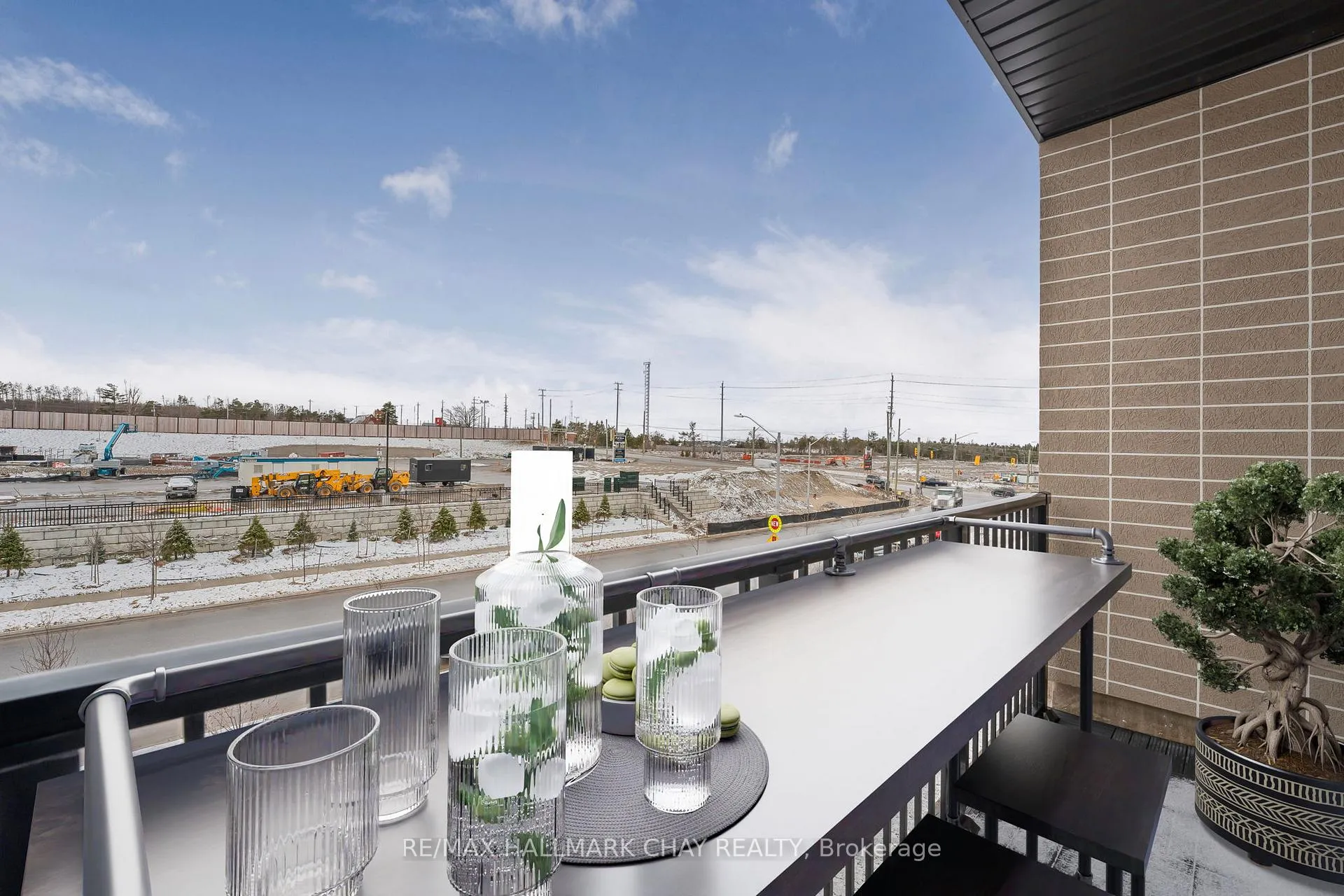 Photo 9 of Unit 208, 6 Spice Way, Barrie, Innis-Shore — HOMEH