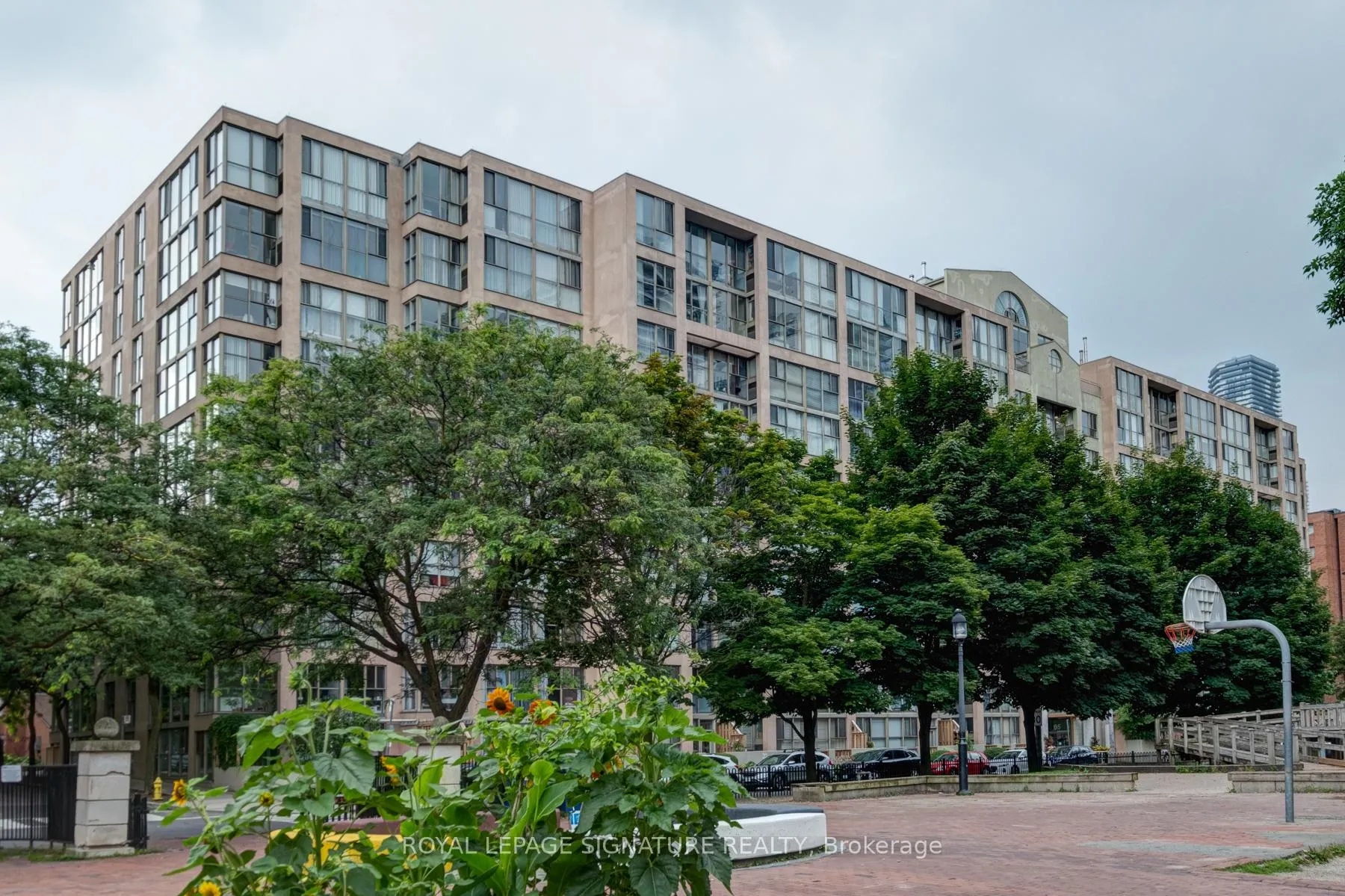 Photo 3 of Unit 422, 65 Scadding Avenue, Toronto, Waterfront Communities — HOMEH