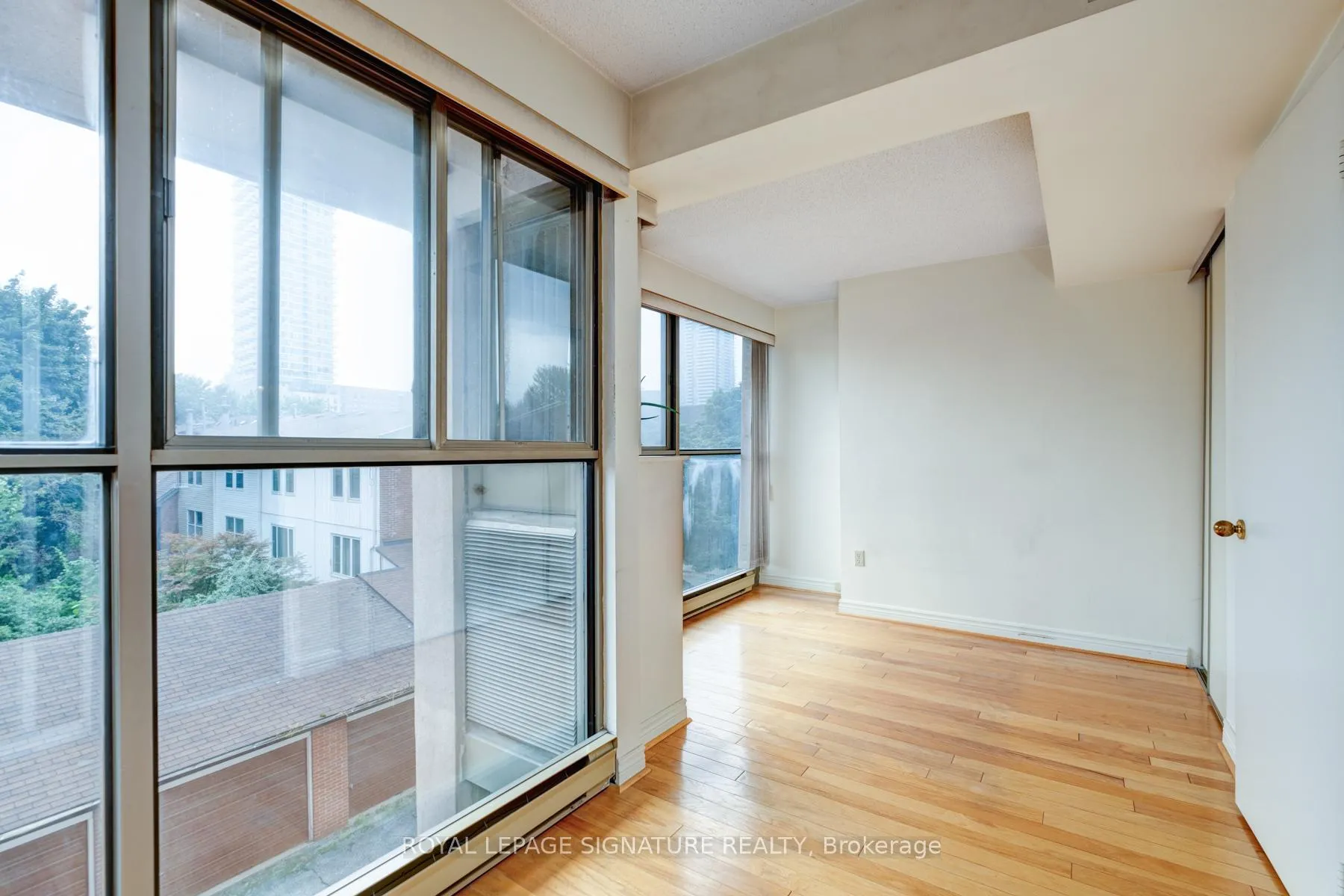 Photo 18 of Unit 422, 65 Scadding Avenue, Toronto, Waterfront Communities — HOMEH