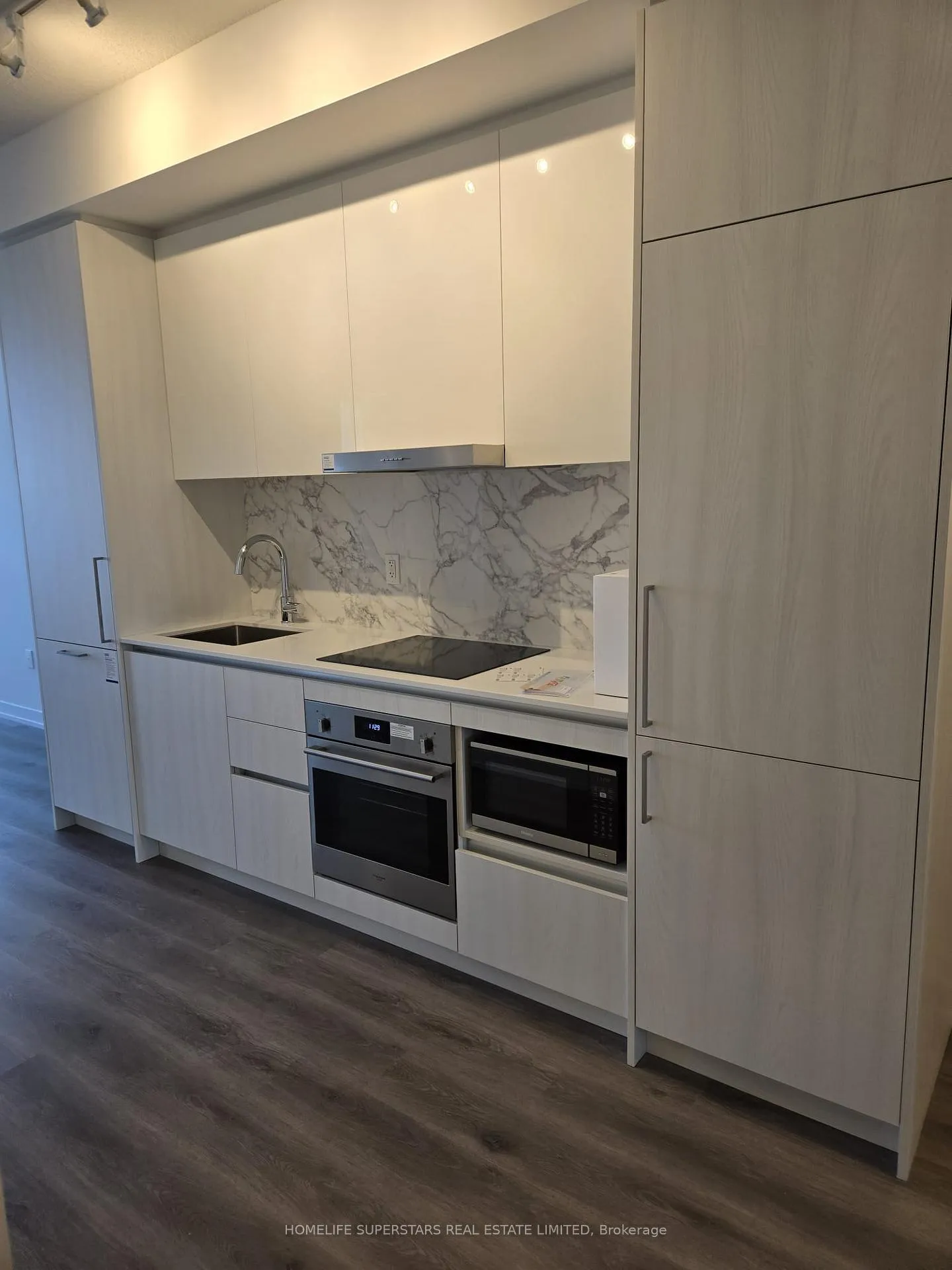 Photo 5 of Unit 1208, 225 Commerce Street, Vaughan, Vaughan Corporate Centre — HOMEH