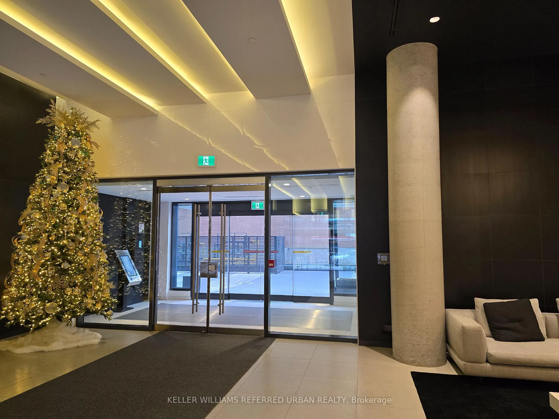 Photo 2 of Unit 915, 158 Front Street E, Toronto, Moss Park — HOMEH