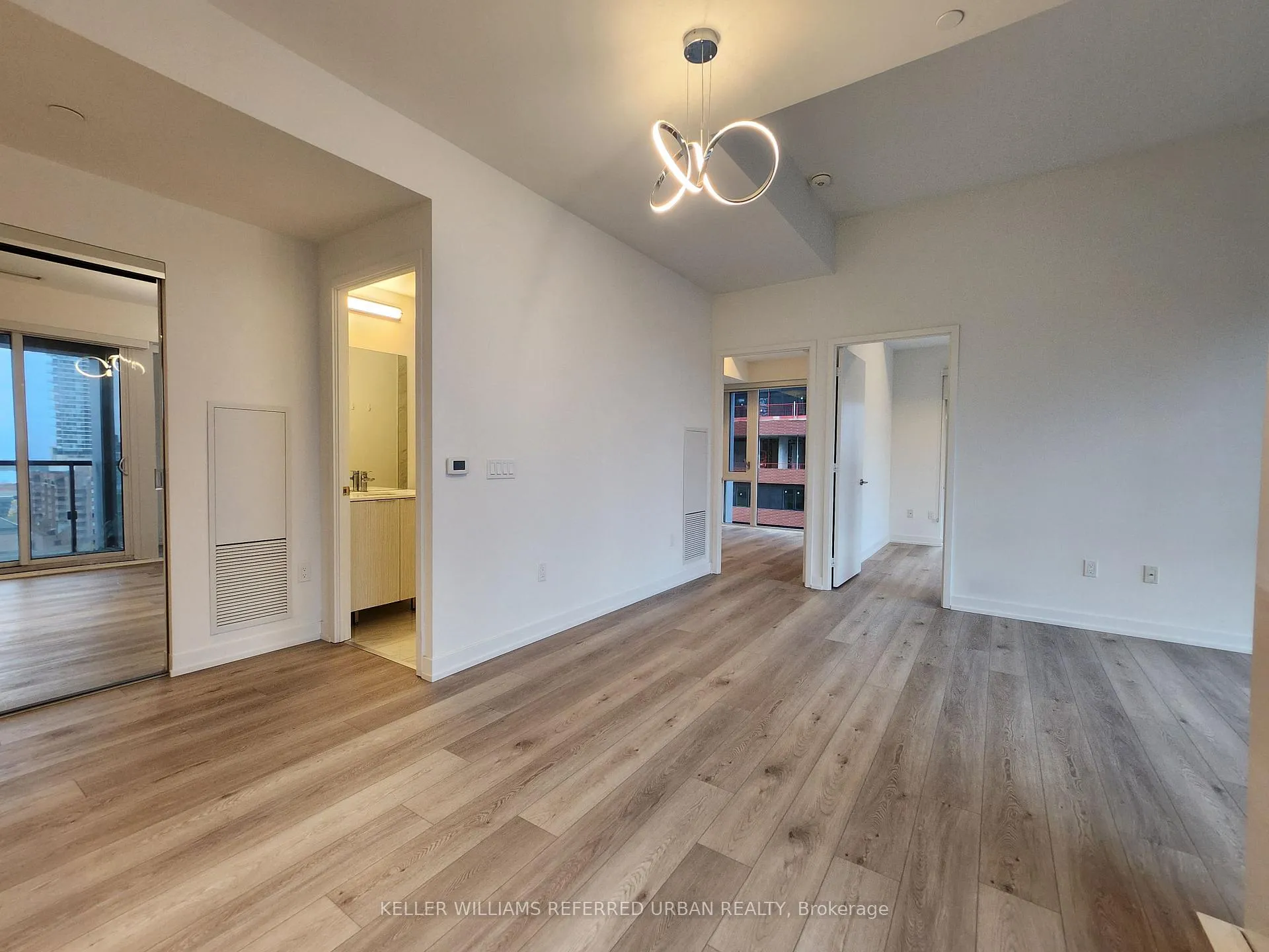 Photo 14 of Unit 915, 158 Front Street E, Toronto, Moss Park — HOMEH