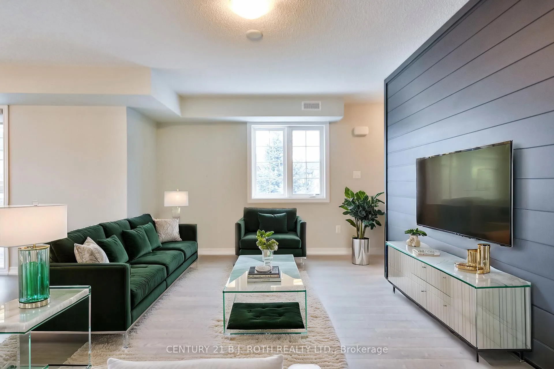 Photo 3 of Unit 7, 51 Ferndale Drive, Barrie, Ardagh — HOMEH